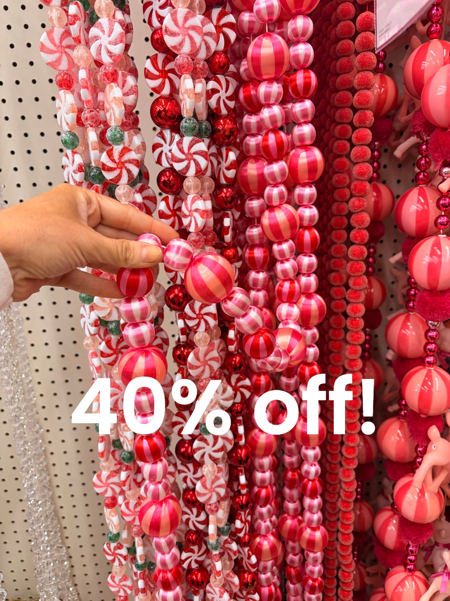40% off garland 

#LTKHoliday #LTKGiftGuide #LTKSaleAlert