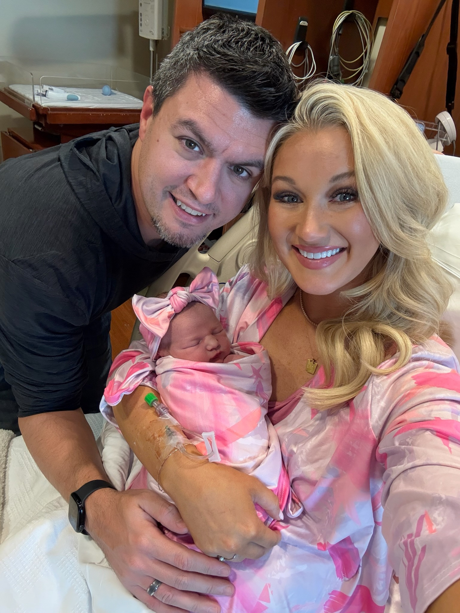 Matching Mommy and Me robe and baby swaddle set! 💖💕

#LTKFamily #LTKBaby #LTKMostLoved