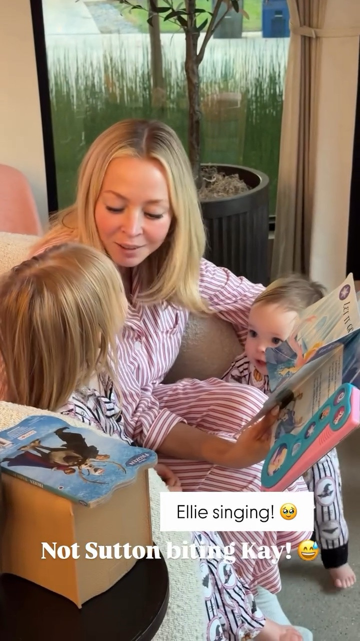 Not Sutton biting me! 😅 Ellie singing! 🥹

If you have or know a child who loves the Disney movie Frozen, this would bee a great gift for the holidays!