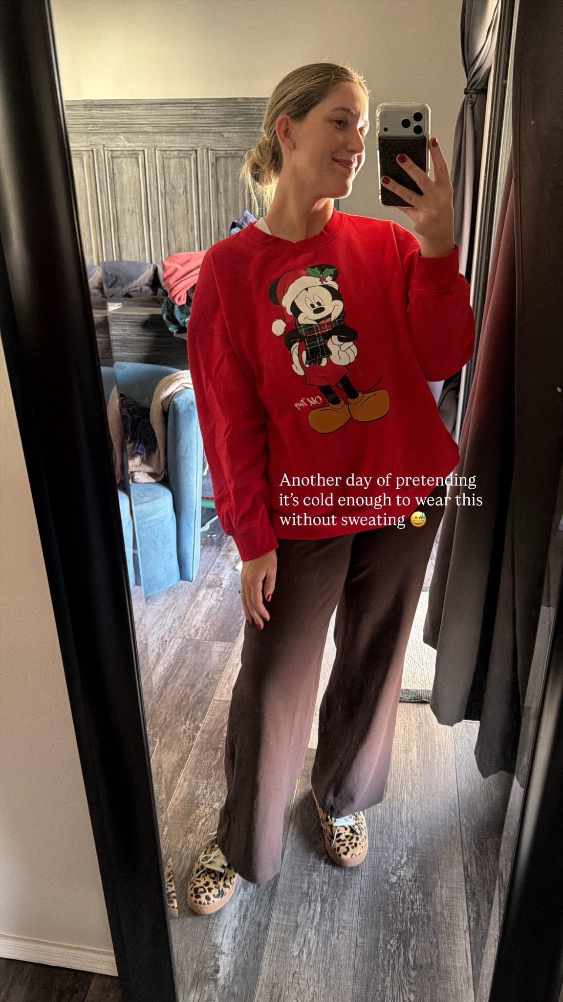 Love this Mickey sweatshirt 

#LTKootd #LTKFindsUnder50 #LTKHoliday