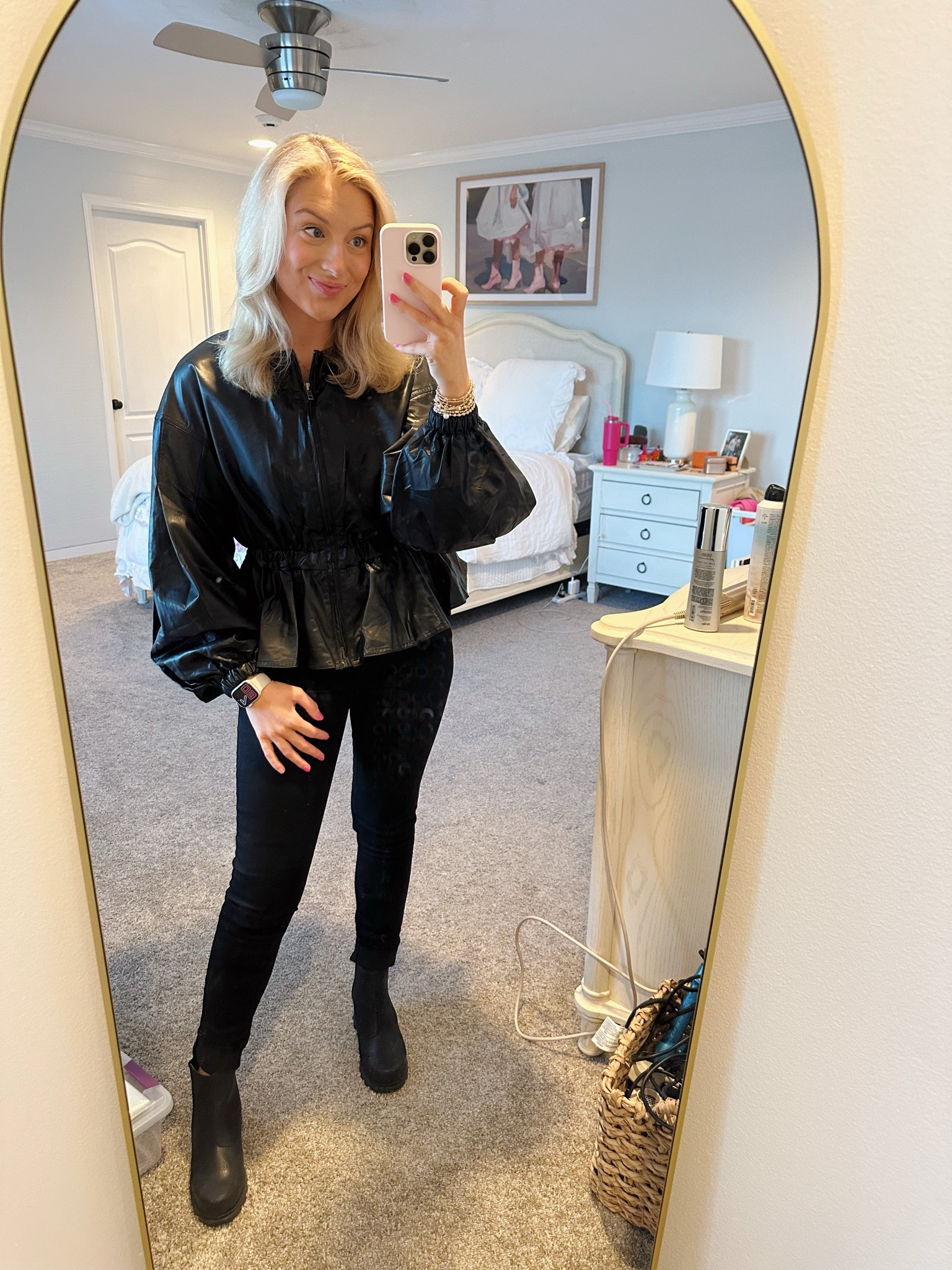 Top from South Boutique but I found it on Petal & Pup ! 