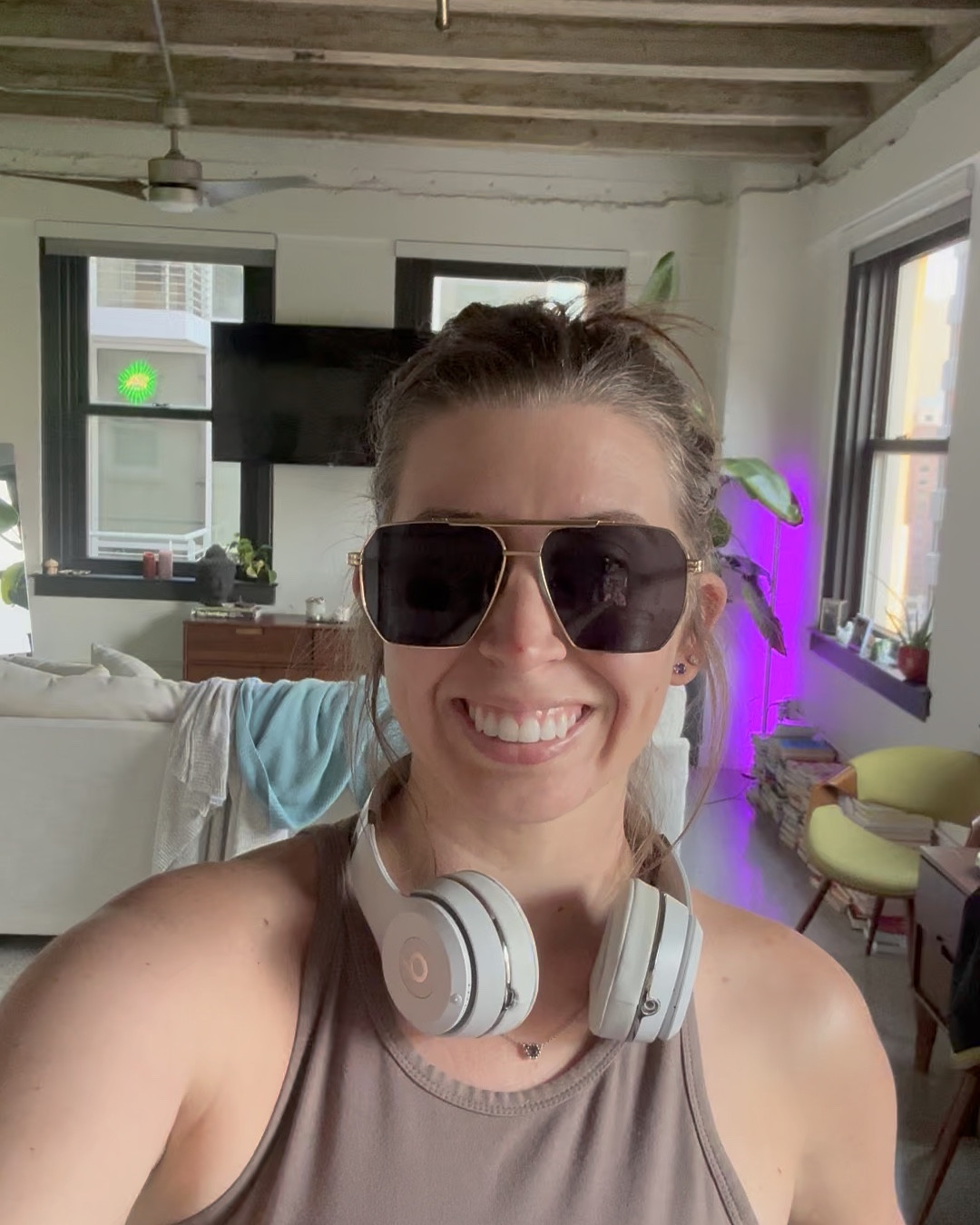 Another city stroll outfit 🎧🚶‍♀️💙

#LTKStyleTip #LTKActive #LTKShoeCrush