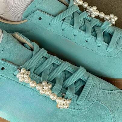 1 pièce Boucle de lacet de chaussure à fleur de perle chic, accessoires polyvalents pour baskets DIY pour femmes, boucle de chaussure à trois ficelles | SHEIN