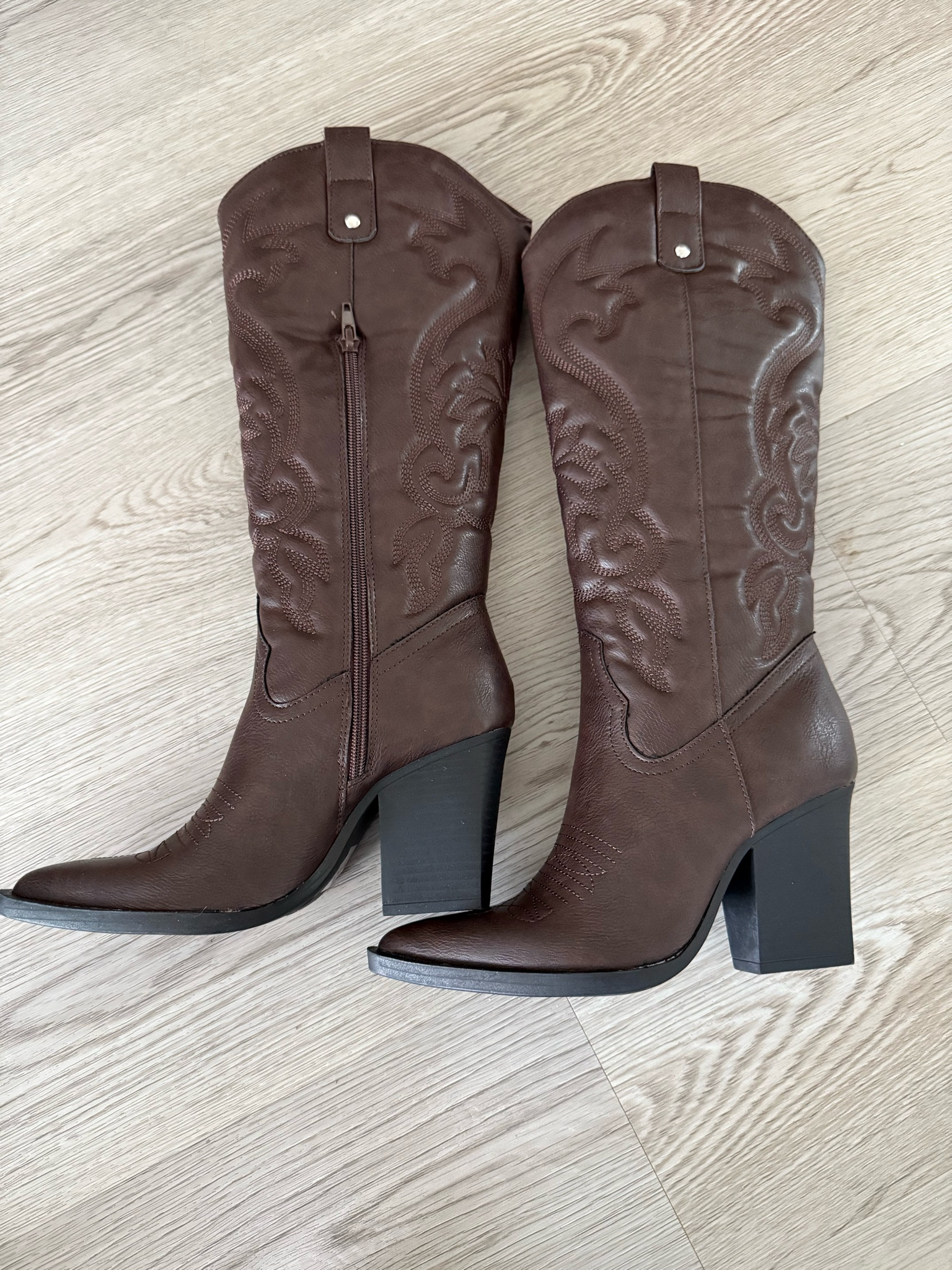 Brown boots 

#LTKStyleTip #LTKSaleAlert #LTKCyberWeek
