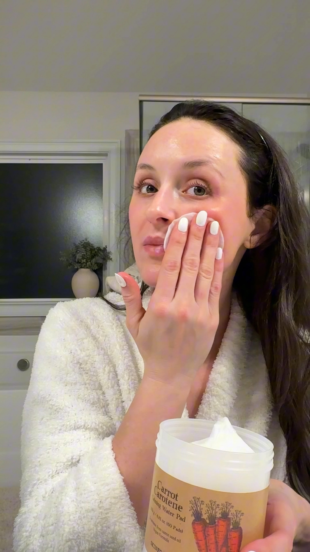 Skinfood toner pads, hydrate and calm your skin✨ 

#LTKBeauty #LTKgrwm #LTKmorningroutine