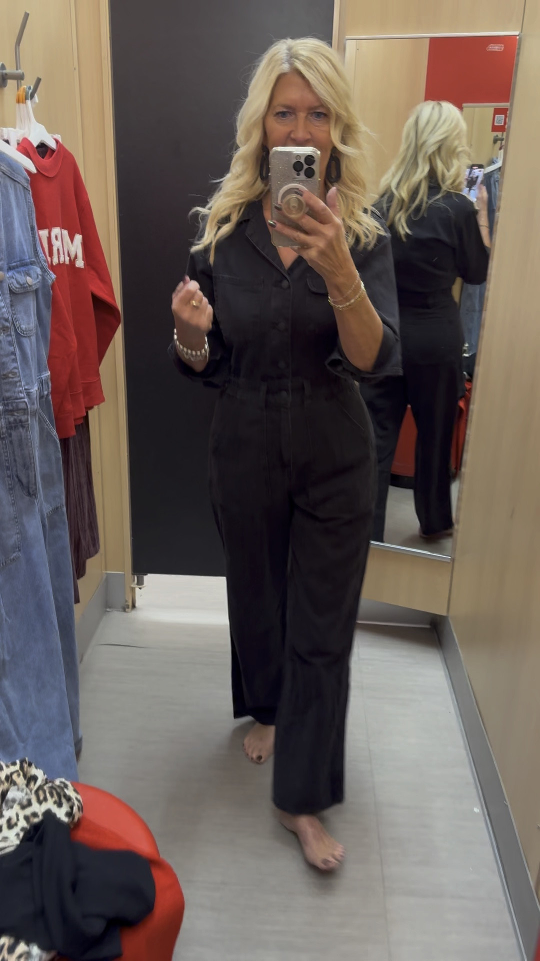 25% off and ends today!!! How CUTE is this denim jumpsuit? 

Only $33 and sells in black and blue denim 

Embrace laid-back style with this Long-Sleeve utility jumpsuit. Super cute and trending. Wear with sneakers or chunky boots. 

It runs TTS. I’m wearing a size 4. If you are in between sizes go down one. 







#LTKStyleTip #LTKFindsUnder50 #LTKSaleAlert