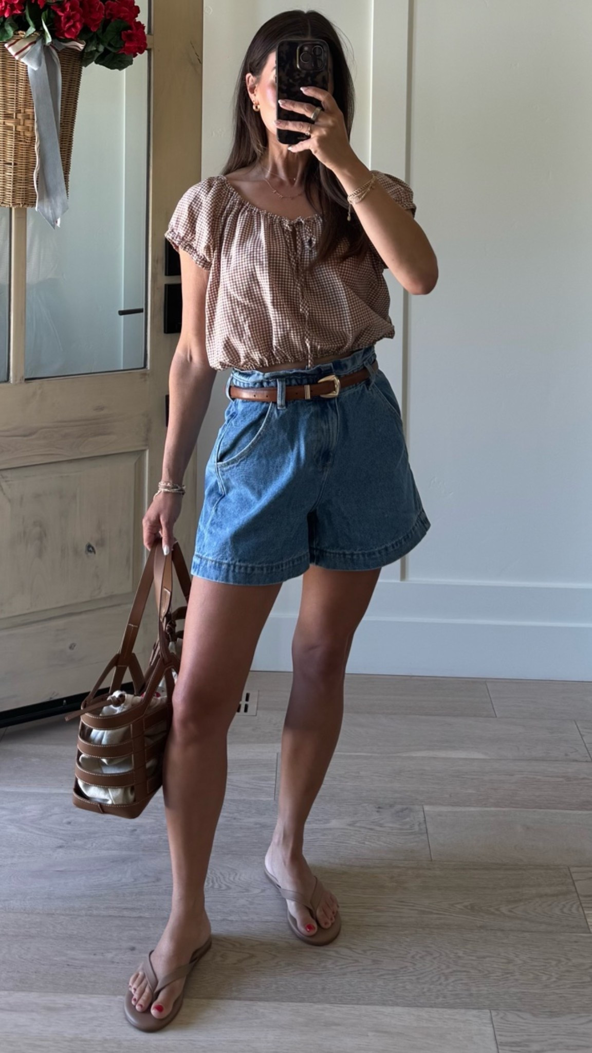 these paper bag shorts are sooo cute and come with the belt! flattering and the perfect length for petite girls! I’m wearing a size 0!