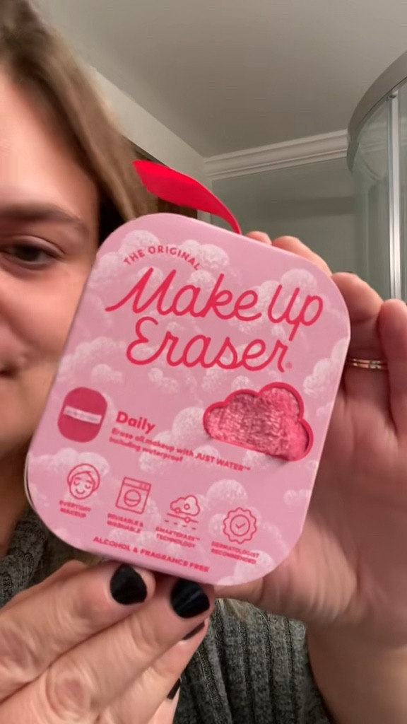 The best make up eraser!! And all you need is water! #beautyfinds #makeuperaser 

#LTKselfcare #LTKmomlife #LTKBeauty
