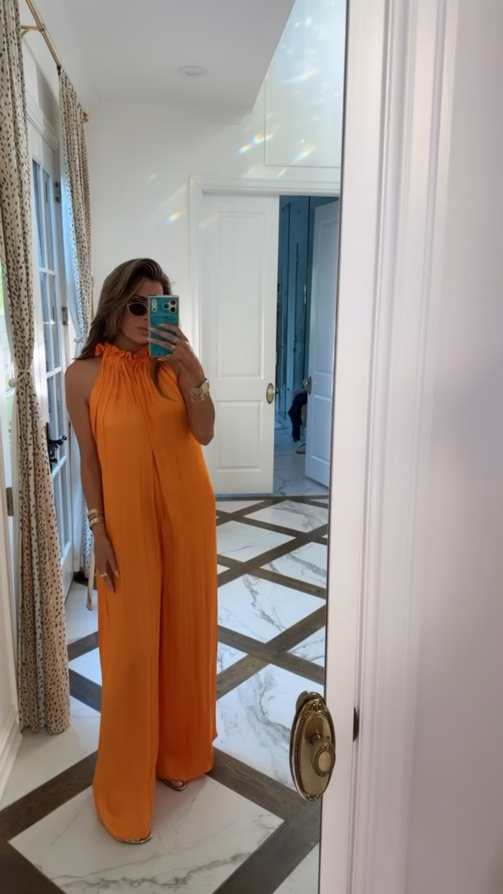 This color!!!! 🧡 This jumpsuit is so pretty and would be perfect for vacation! 

Zara fashion, Zara finds,  Nordstrom fashion, Nordstrom finds, Summer outfits, Vacation outfits, Vacation outfits beach, Date night outfits, Jumpsuits, Gold sunglasses, Gemme Beauty, Emily Gemma

#LTKTravel #LTKSeasonal #LTKWedding