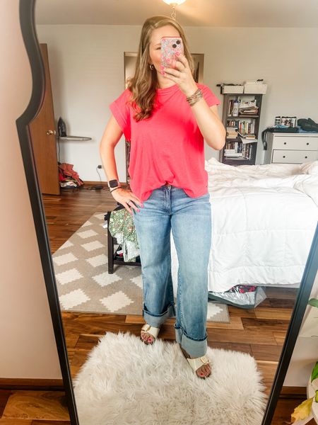 My jeans are on sale this weekend with code MDW20! And I love these Target tees for $10 in every color! 

#LTKSaleAlert #LTKMidsize #LTKFindsUnder50