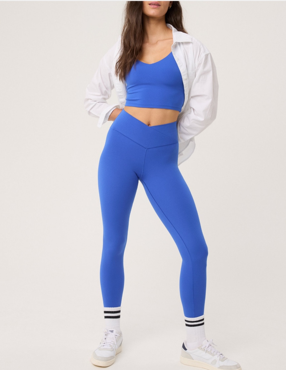 The cutest gym set on sale 🤍

#LTKFindsUnder50 #LTKSaleAlert #LTKFitness