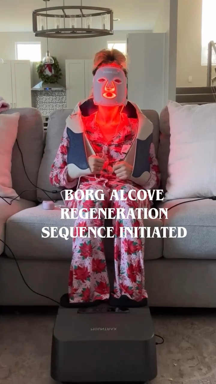 Red Light Mask

#LTKCyberWeek #LTKmomlife #LTKdayinmylife