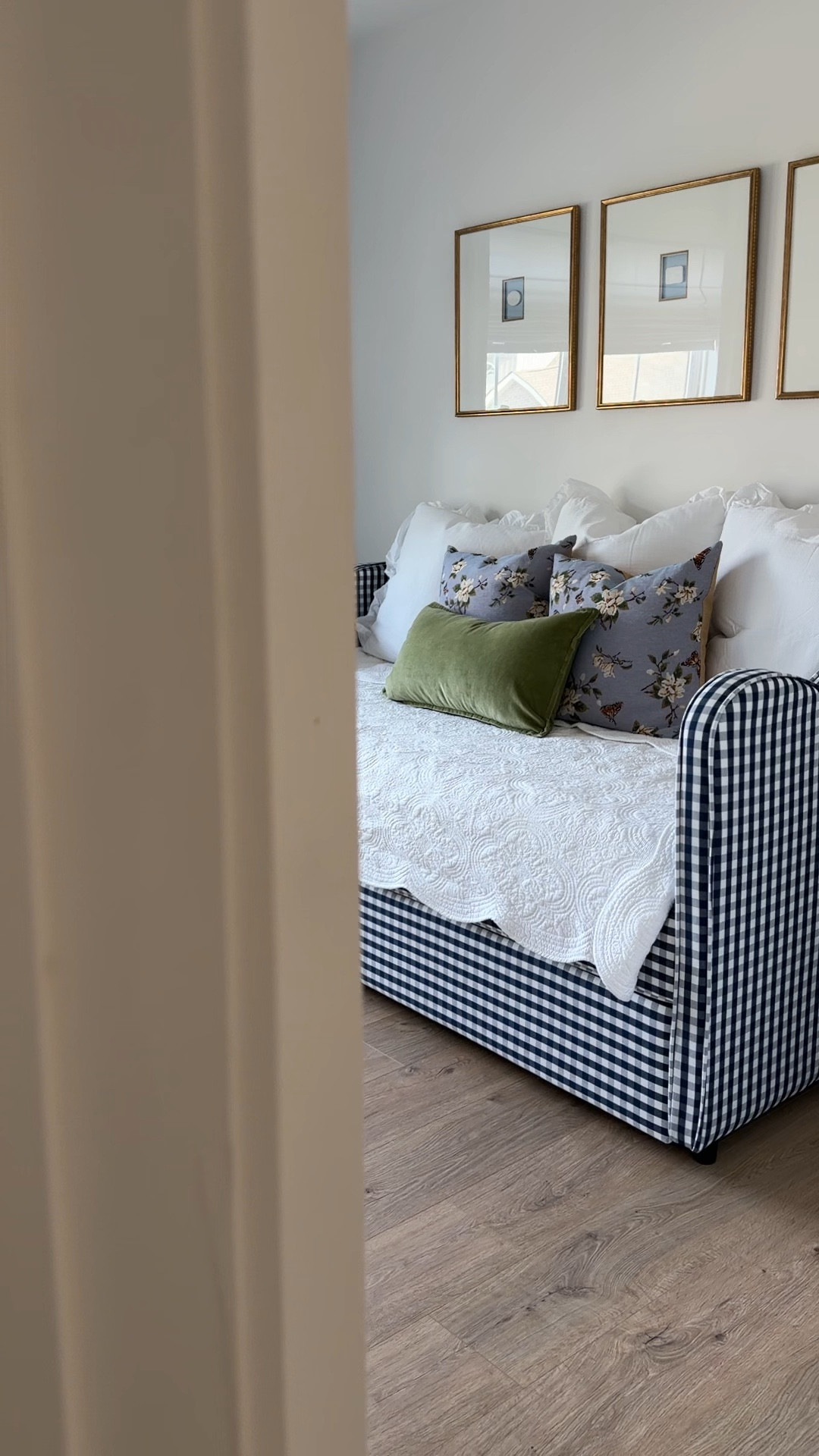 The viral Amazon daybed that lives up to the hype 🤍 love the versatility & the adorable gingham print! ￼

#LTKSeasonal #LTKSaleAlert #LTKHome