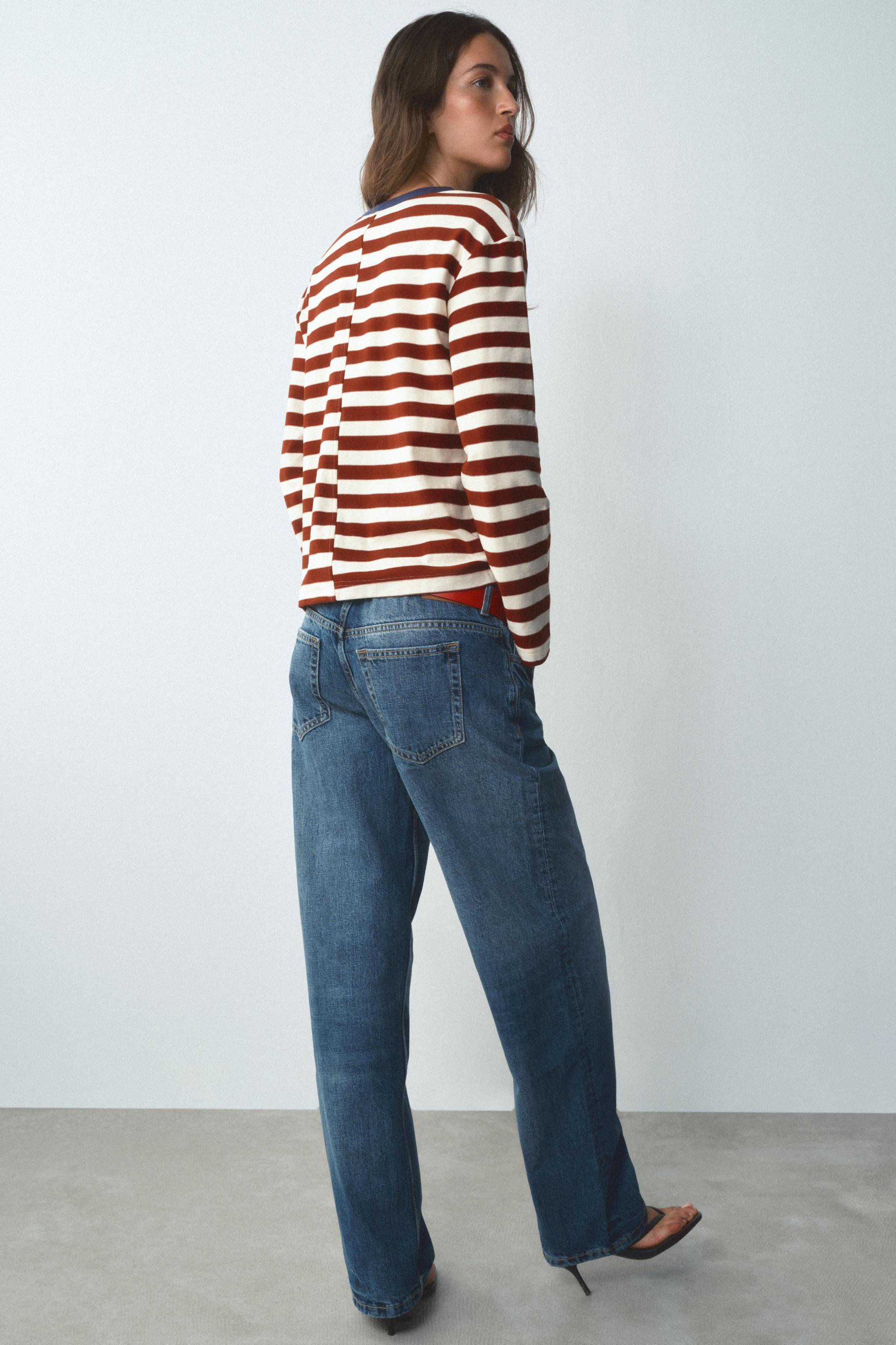 REGULAR FIT - RUNDAUSSCHNITT - NORMALE L\u00c4NGE - MIT LANGEN \u00c4RMELN  T-Shirt aus Baumwollg... | Zara DE