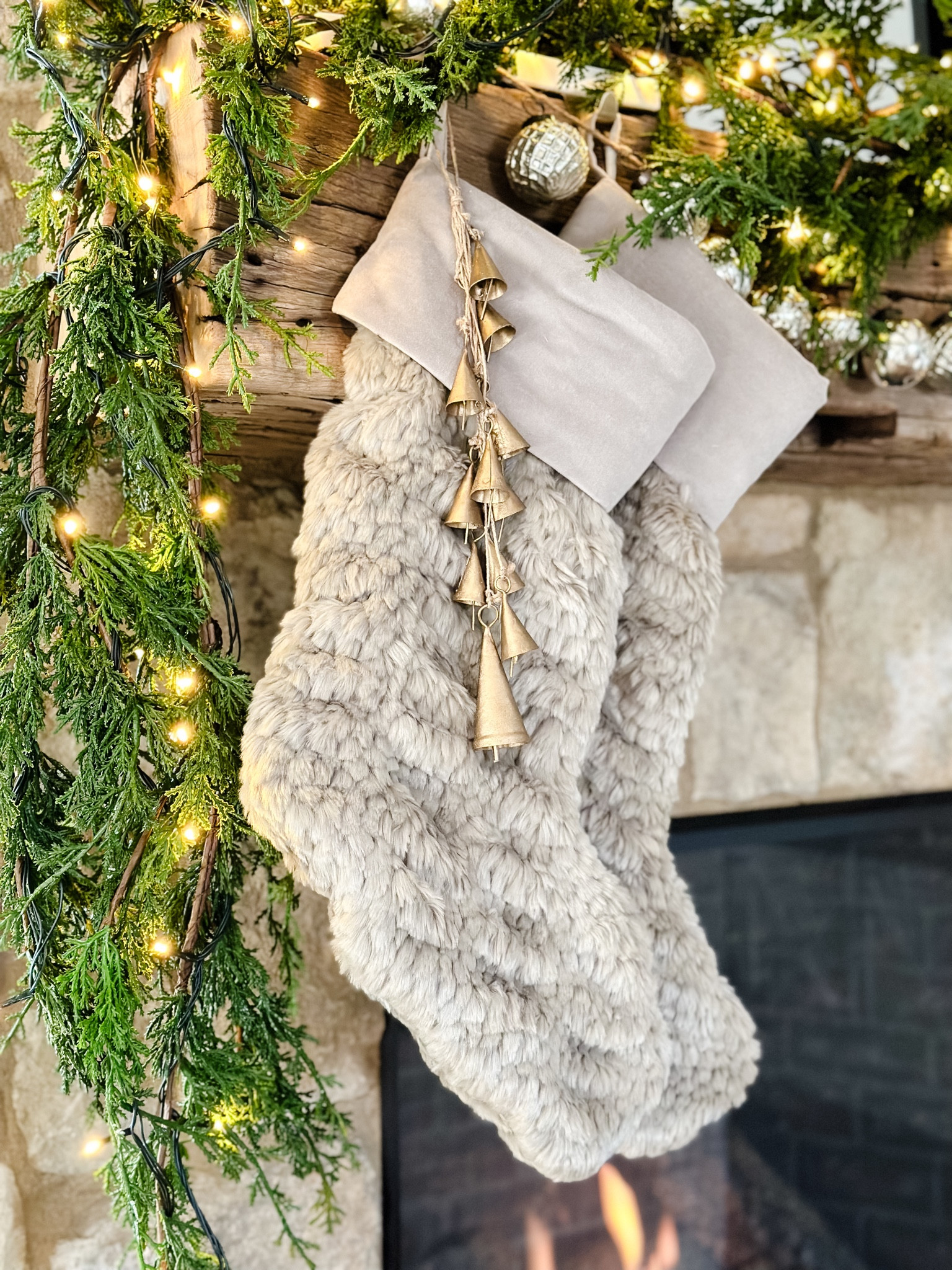 A few of my favorite things…Fur stockings, tiny bells, micro lights😍

#LTKfindsunder50 #LTKhome #LTKHoliday