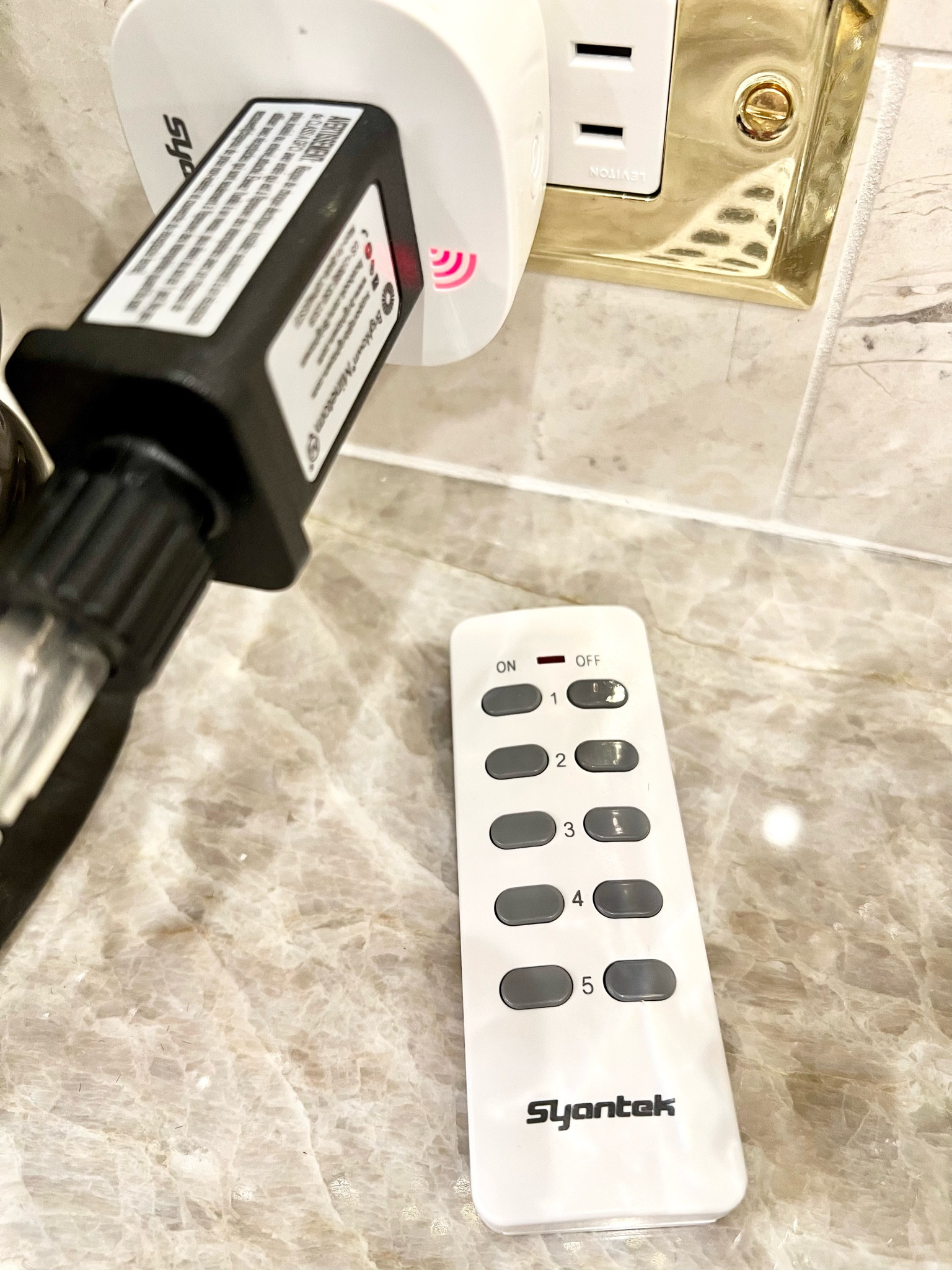 ONE remote control to power off your Christmas tree and garland! Game changer

#LTKhome #LTKHoliday #LTKSeasonal