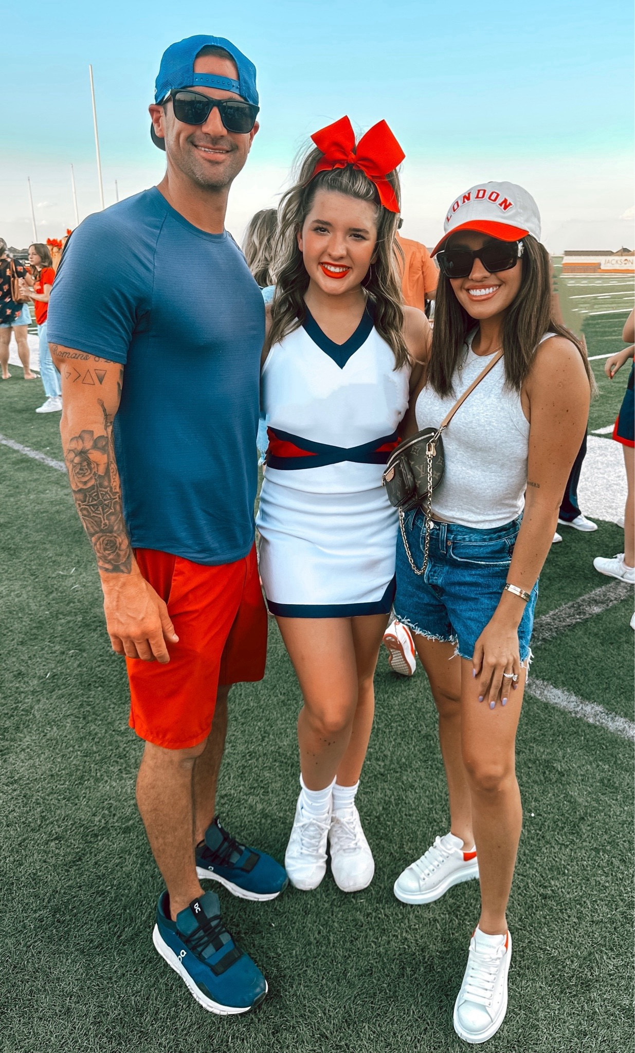 Cheer mom outfit - outfit inspo - casual outfit 

#LTKSeasonal #LTKActive #LTKStyleTip