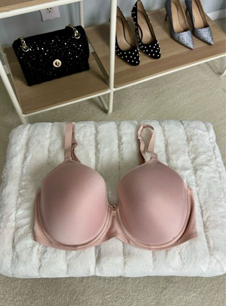 Weekly Best Seller: everyday bra 

My most comfortable everyday bra is 40% off🤗 Comes in rose and black. Perfect for my larger chested ladies. I got the 34DDD. 

#LTKStyleTip #LTKFindsUnder50 #LTKSaleAlert