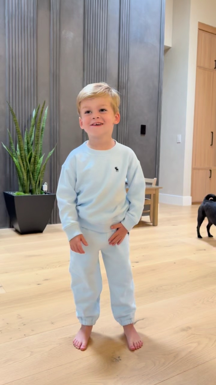 Tristan wanted to share his look from Abercrombie !

#LTKKids #LTKdayinmylife #LTKootd