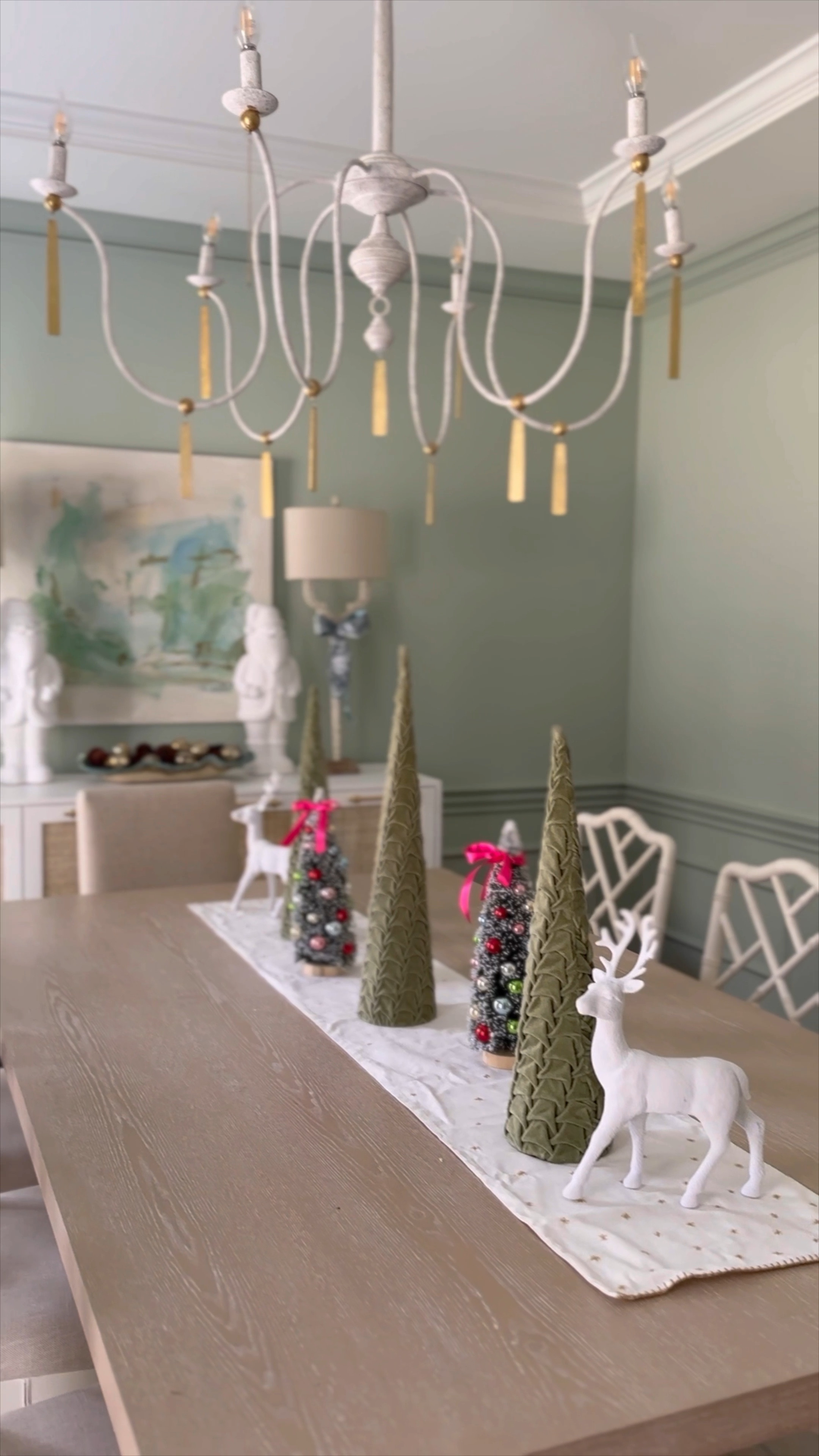 Budget friendly holiday decor! 

#LTKfindsunder100 #LTKHoliday #LTKfindsunder50