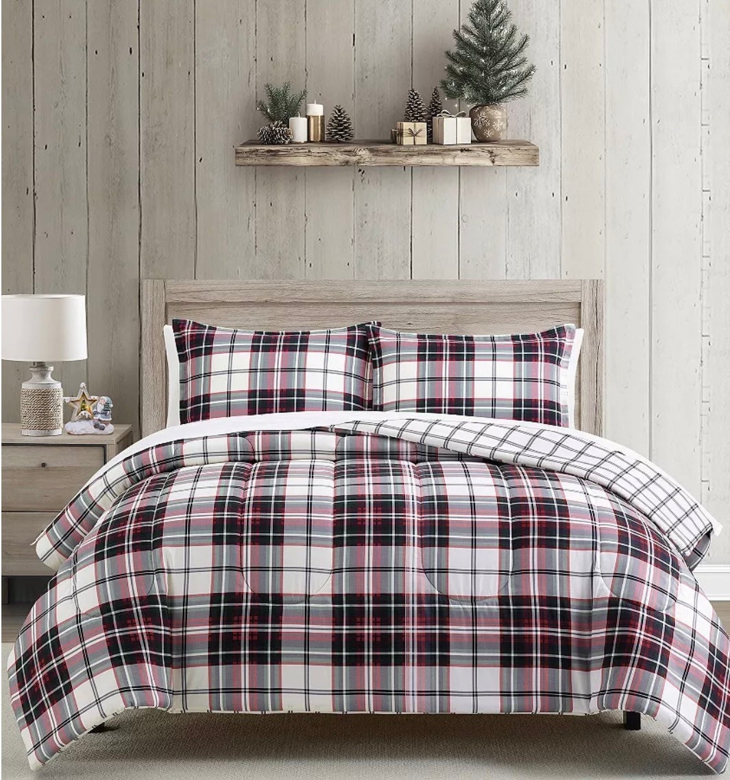 21.99 for ANY size 3 piece comforter set and it’s reversible!!!! 

#LTKHoliday #LTKSeasonal #LTKSaleAlert