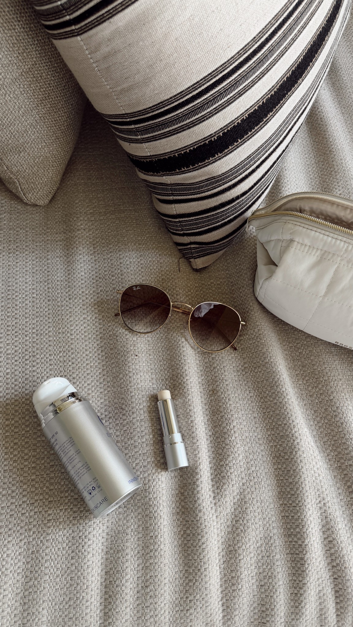 I finally found a spf I like to use daily for my lips! #stylinbyaylin #aylin #vacation 