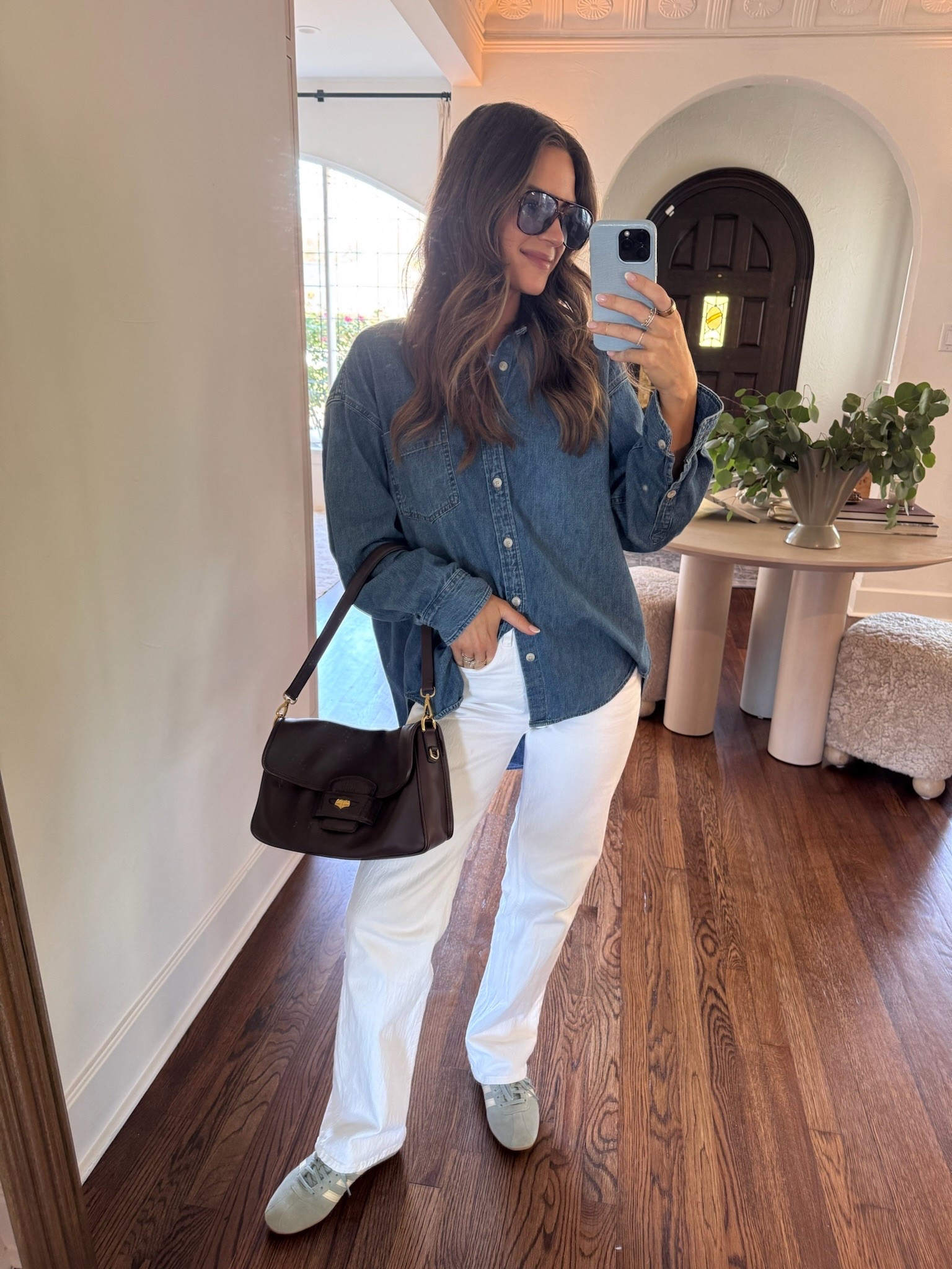 OOTD - small top & 25 jeans
Code: LAURENROSCOPF to save on Vivrelle✨

#LTKmomlife #LTKgrwm #LTKootd