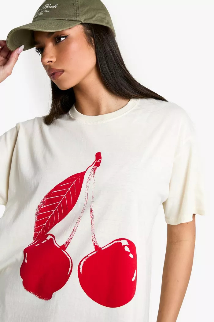 Cherry Graphic Oversized T-shirt | Boohoo.com (UK & IE)