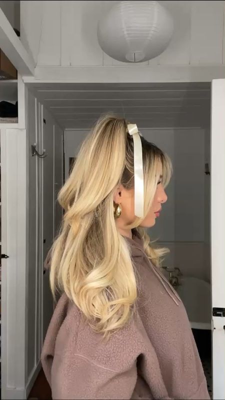 Year of the bow 🎀❄️
The L’Oréal Professionnel Steampod makes the perfect bounce for this look!
H&M hoodie is a medium

#LTKstyletip #LTKbeauty #LTKVideo