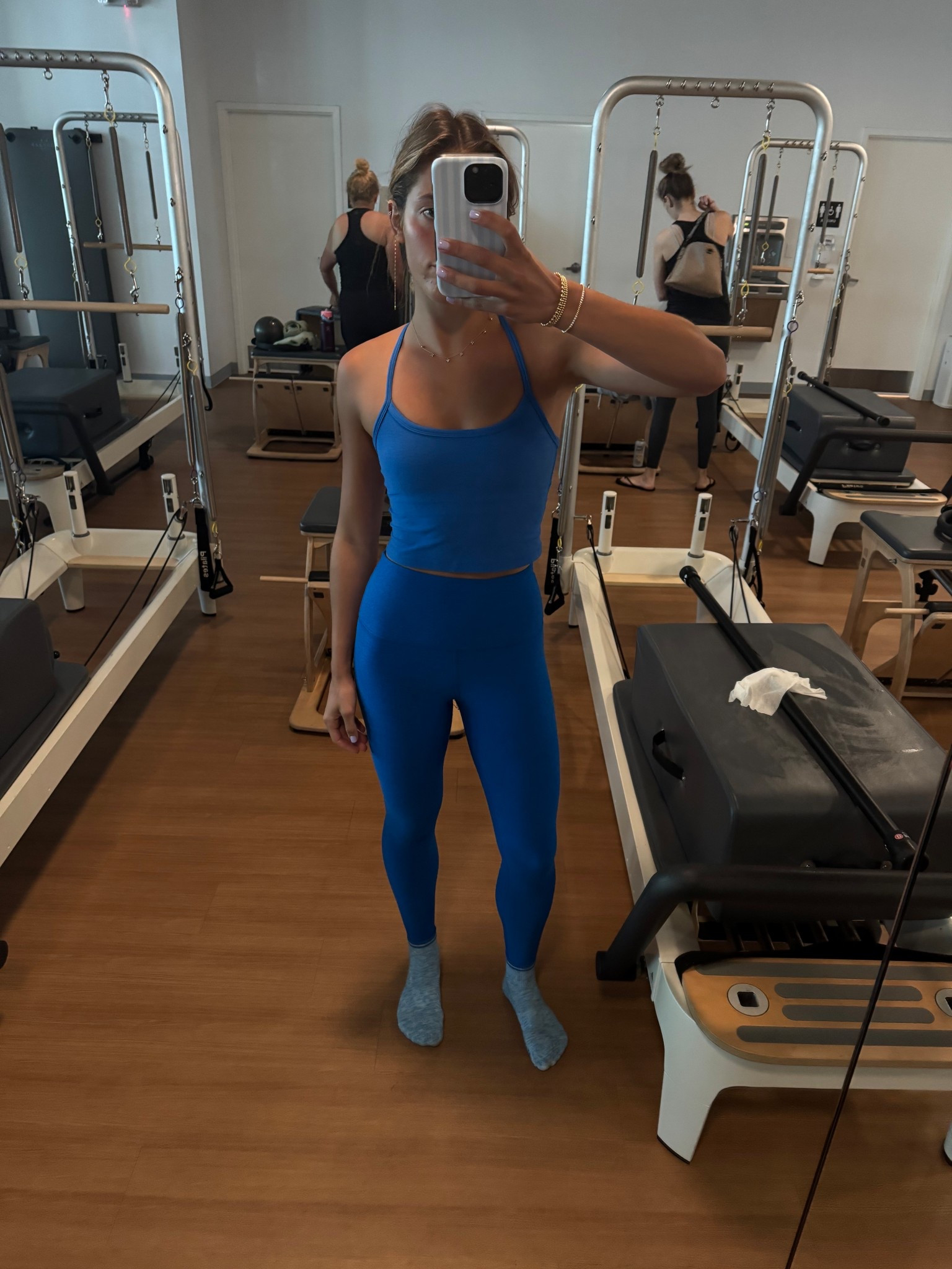 Shop Beyond Yoga 25% off!!!!!🩵💙

I wear a small in both for reference  

#LTKSaleAlert