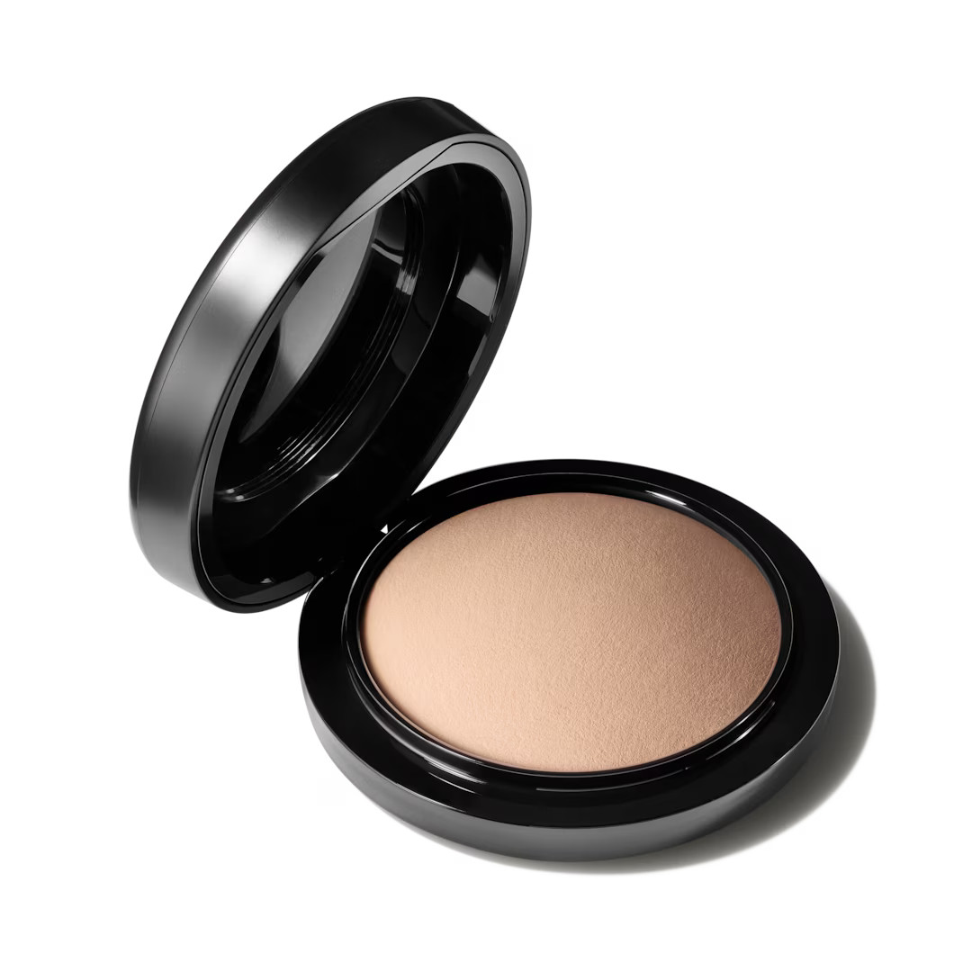 Mineralize Skinfinish Natural – Powder | M∙A∙C Cosmetics | MAC Cosmetics Canada - Official ... | MAC Cosmetics (CA)