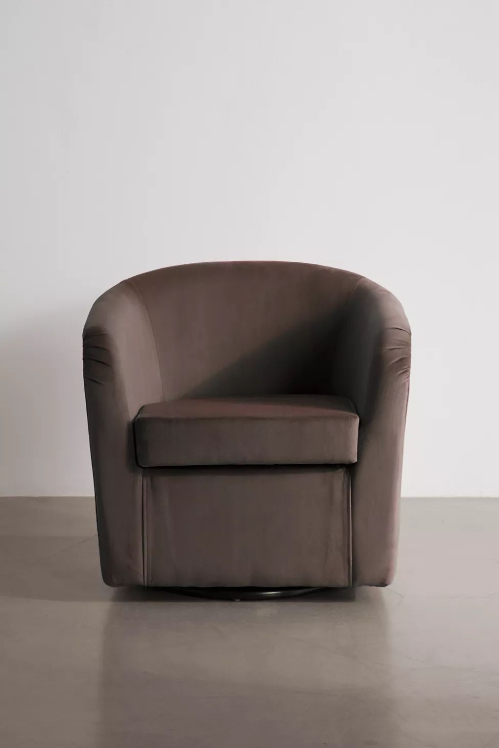 Kennedy Velvet Swivel Chair | Urban Outfitters (US and RoW)
