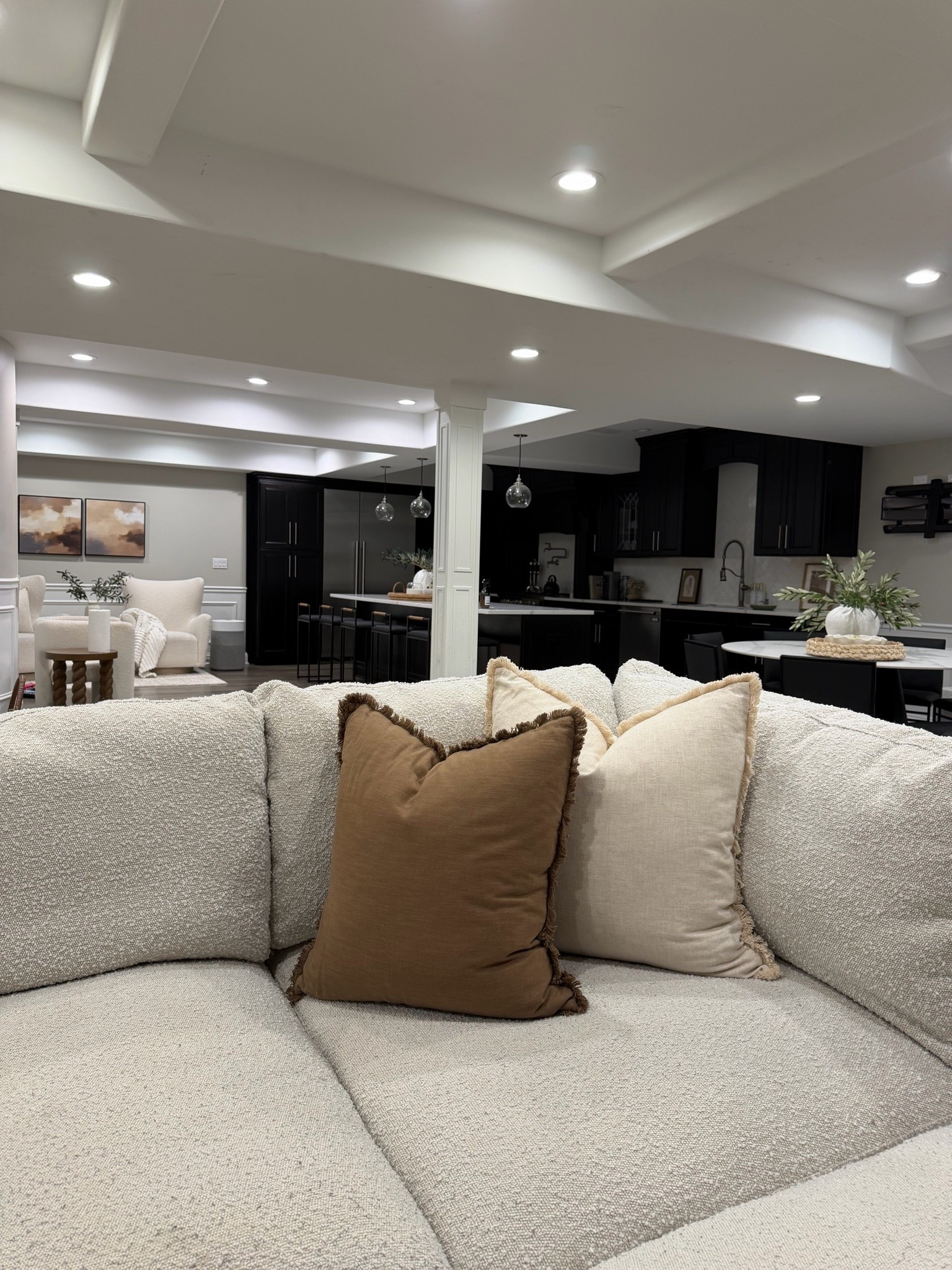One of the easiest ways to make your throw pillows look fuller + more expensive? Size up your inserts! ✨

#LTKHome #LTKSaleAlert