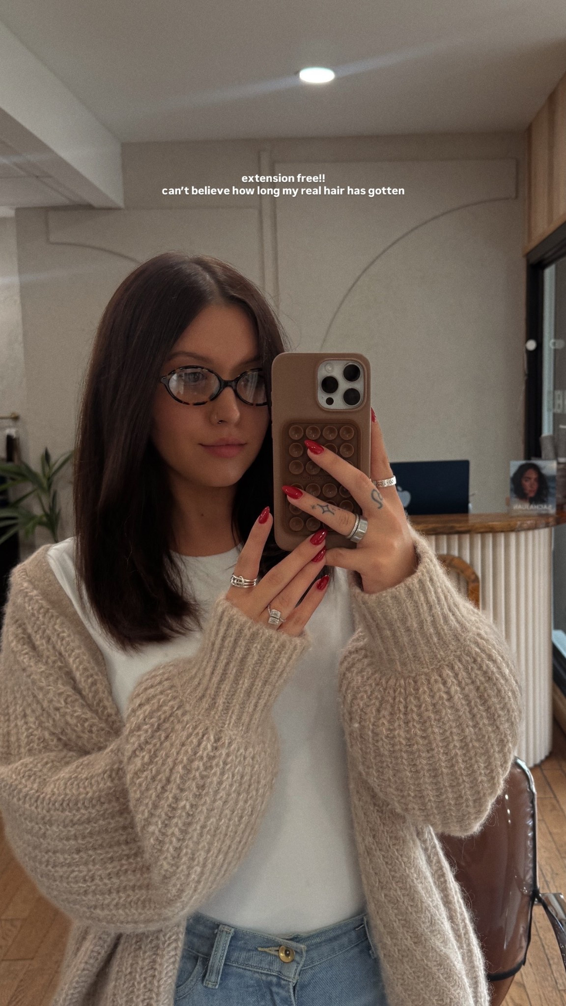 extension free!!
can’t believe how long my real hair has gotten