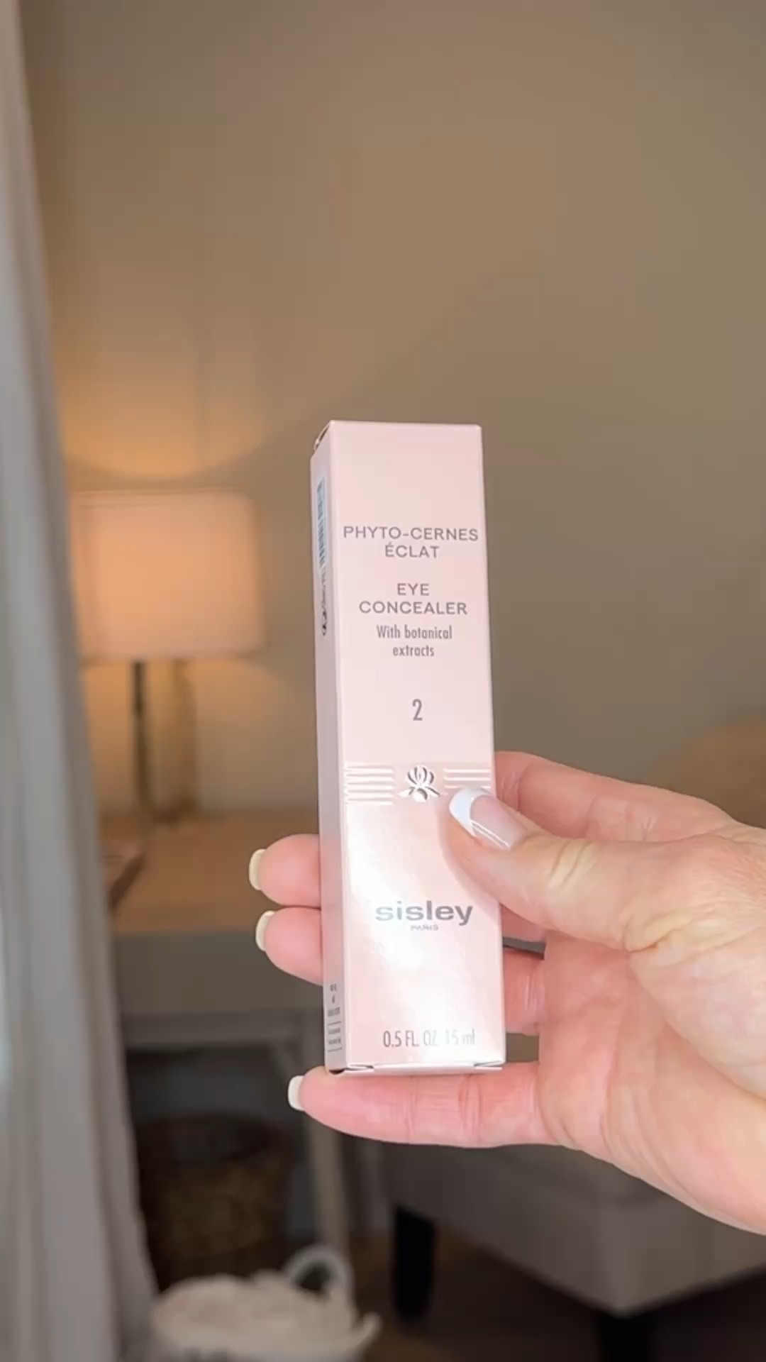 Phyto-Cernes Eclat is a tinted eye concealer that covers dark circles, reduces puffiness, and smooths fine lines. It cools on contact with a metal tip and blends easily with a brush for a natural, long-lasting finish.  A little goes a long way. Splurge, but so worth it!  Made with botanicals 🌸🌺🌼

Red Carpet of Life, LTK over 50, makeup, beauty products 

#LTKBeauty #LTKOver40