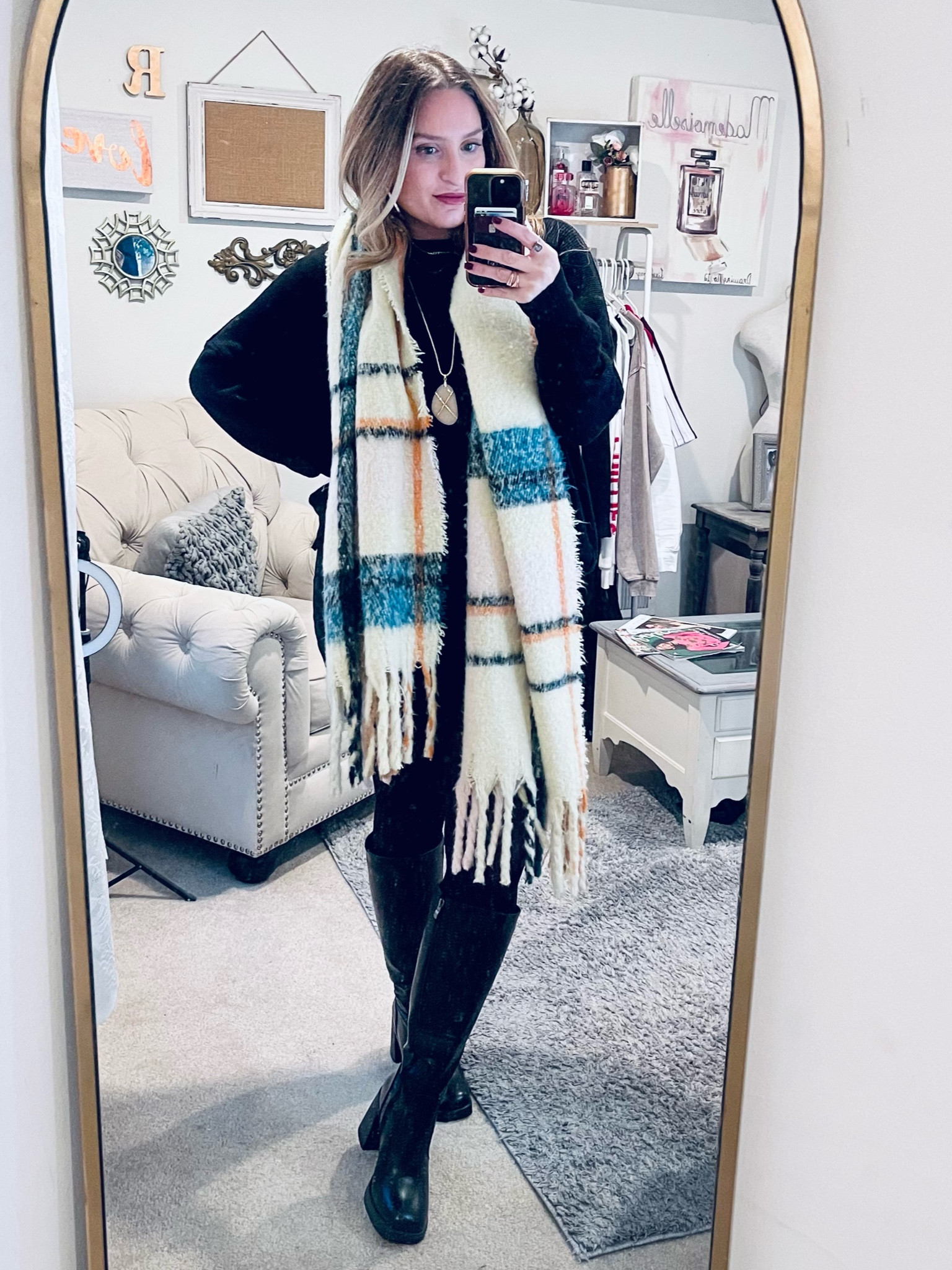 I know people have different techniques for blanket scarves, I’m not one 🤷🏻‍♀️ but I do love to wear them all winter long, I’m constantly cold, they keep me warm & cozy in any fit! 

#winter #winterwear #layers #blanketscarf #outwear #scarf #warm #cozy #cozystyle #casual 

#LTKSeasonal #LTKfindsunder50