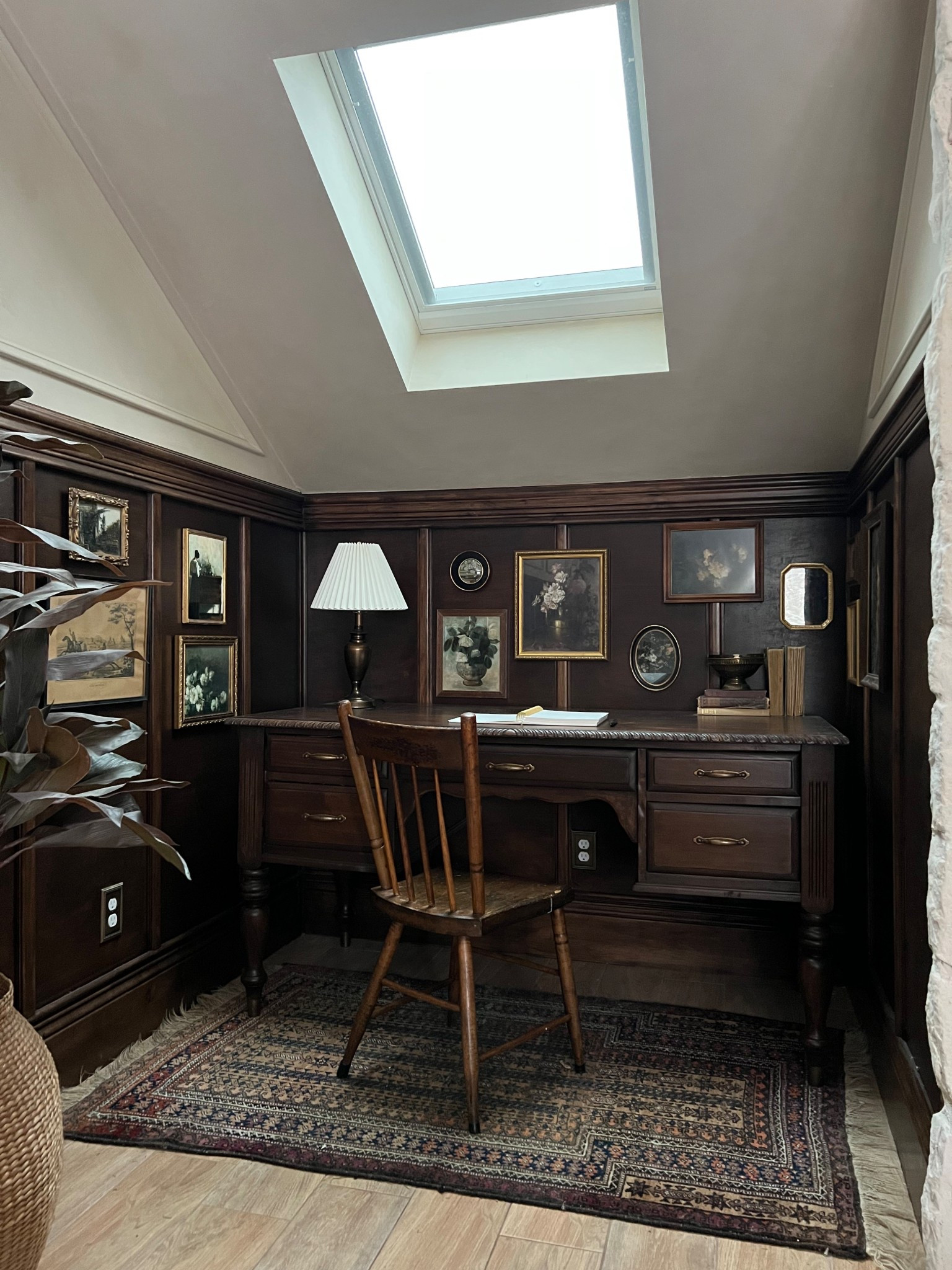 Another gallery wall complete! Adding this artwork totally changed the vibe in my desk nook and instantly added more charm and character. 

I bought a bunch of downloadable art from Etsy and put them in vintage frames for a more unique and old world look. 

And now I’m actually looking forward to sitting here and doing work 😍

Linking the prints I used below!

#LTKHome