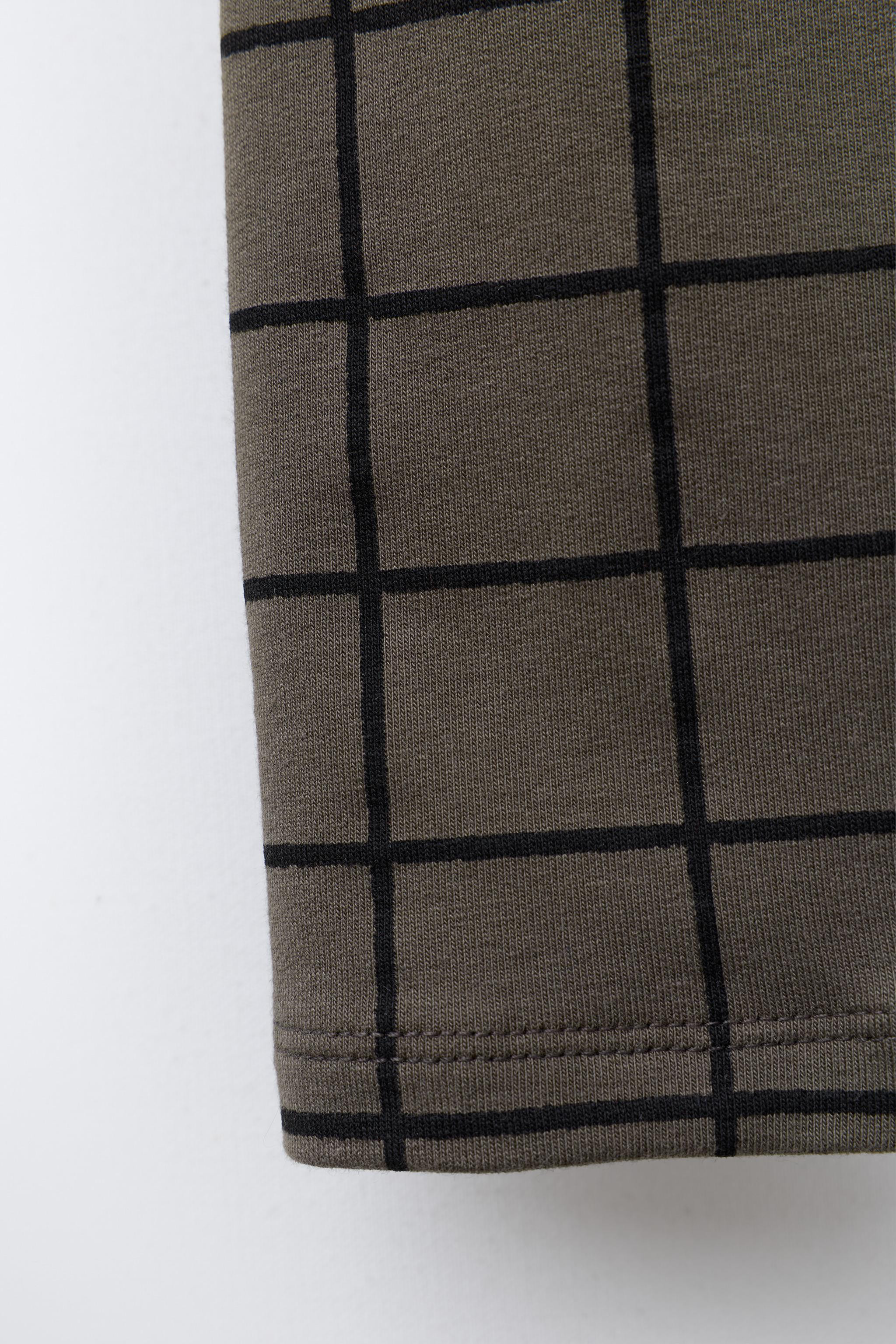 LEGGINGS MIT KAROMUSTER UND ETIKETT | Zara DE