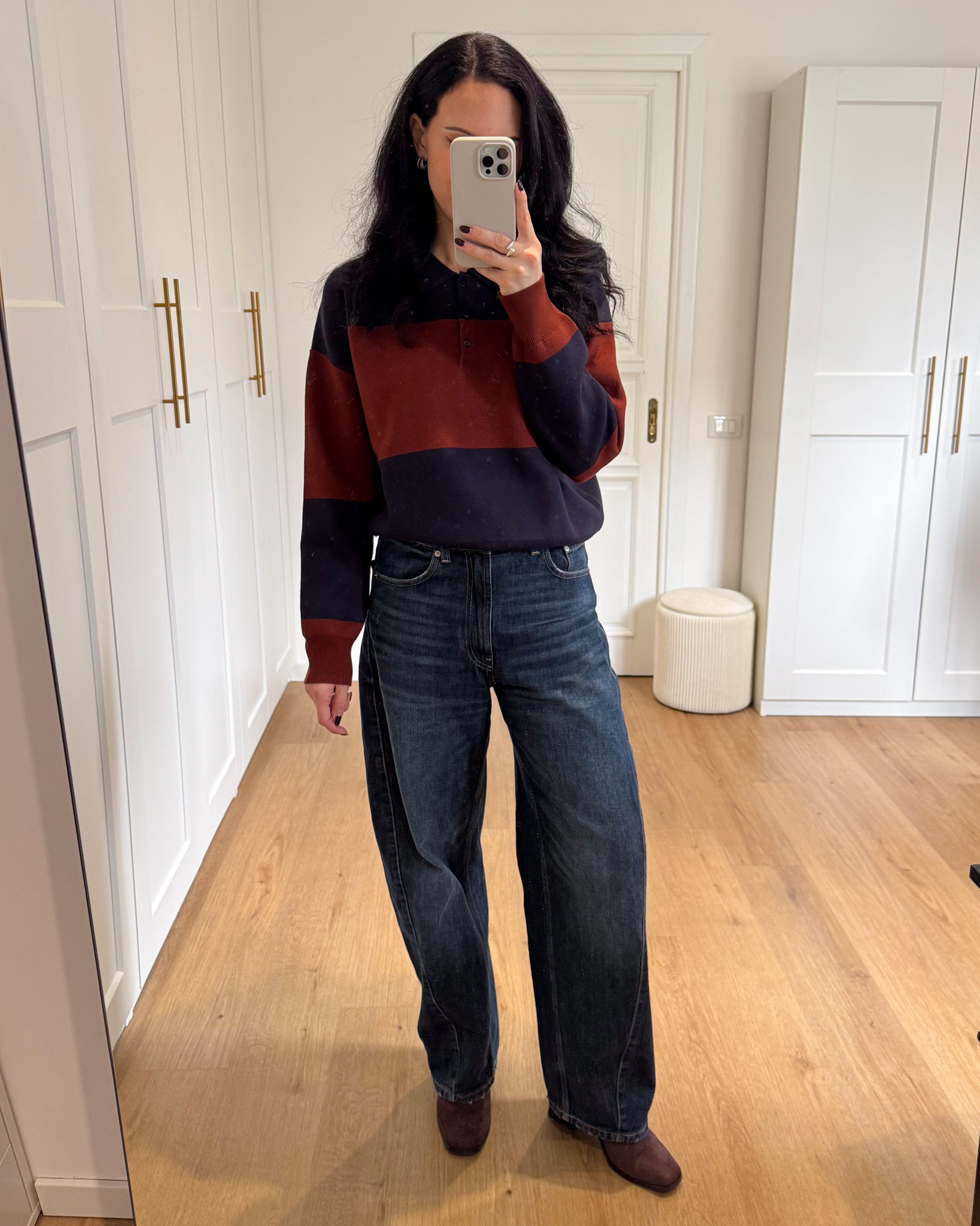 Brown suede bag, polo, Zara jeans 

 #LTKeurope #LTKwinter #LTKjeans