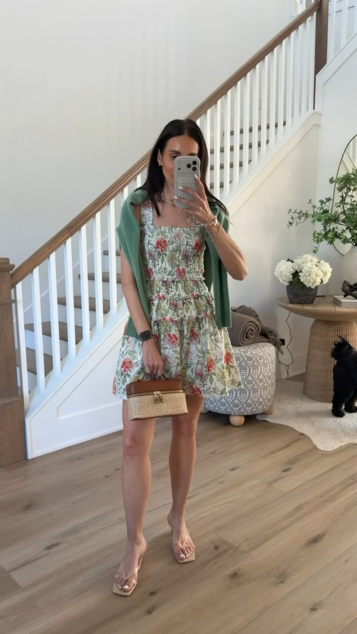 Beautiful floral dress, I'm wearing XS.

sunday brunch, sunday best, cute summer dress, Mother's Day dress, annabrstyle

#LTKOver40 #LTKMothersDay #LTKootd