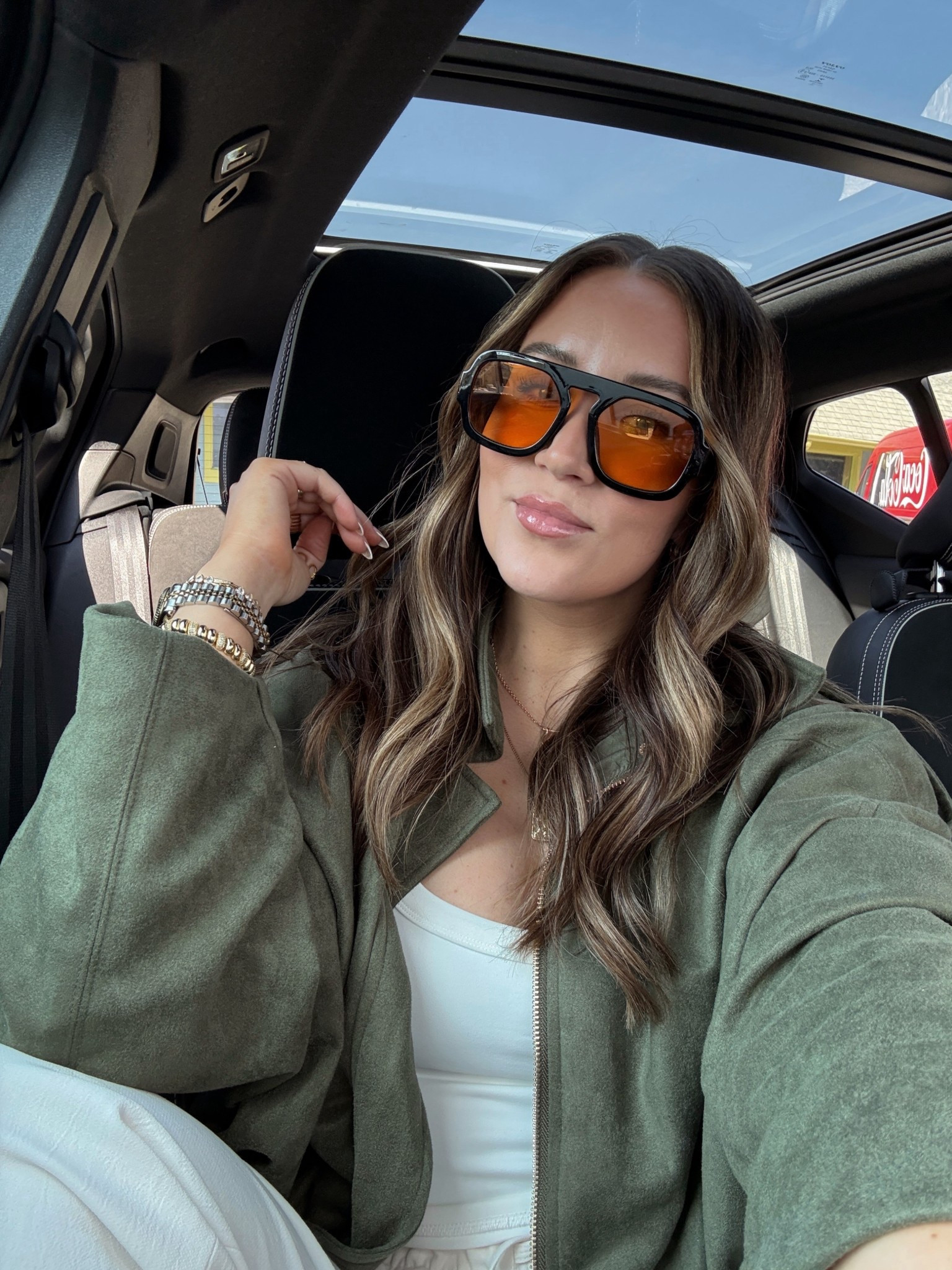 Spring outfit. Olive green bomber jacket. White pants outfit. White lodge pants. 

#LTKgrwm