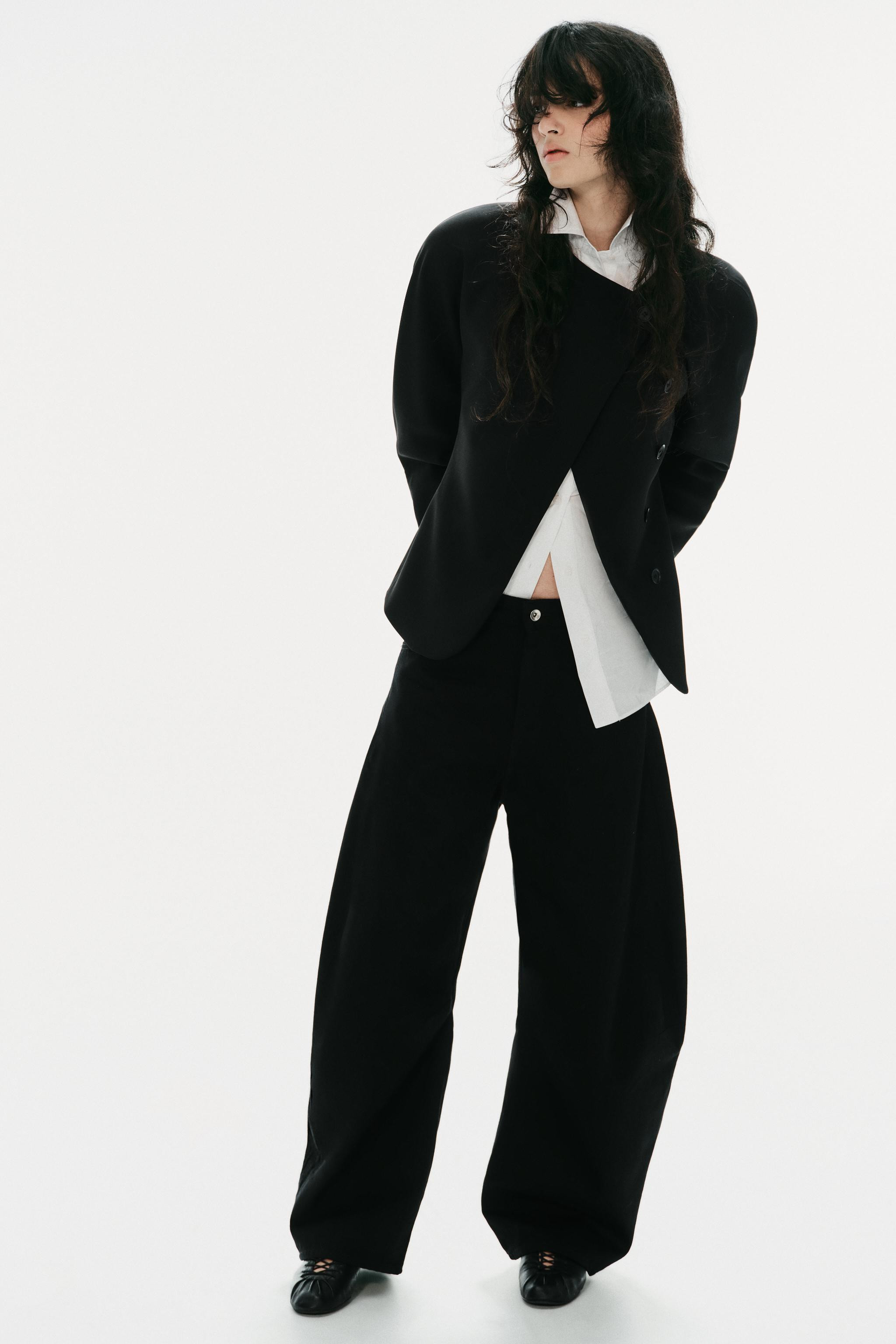 VOLUMINOUS DOUBLE-BREASTED BLAZER | Zara UK