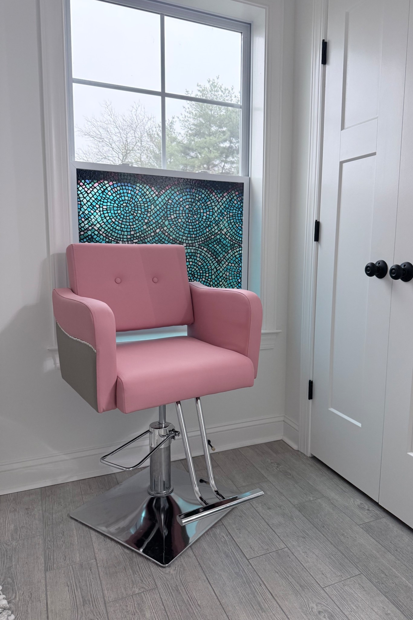 This pink styling chair completely elevated my beauty space 💕 Comfortable, adjustable, and such a pretty statement piece. Perfect for makeup, hair styling, or creating content at home.

#BeautyRoom #PinkDecor #VanitySetup 💕



pink salon chair
beauty room chair
hydraulic styling chair
pink beauty chair
salon chair pink
beauty room decor
makeup chair
content creator setup

#LTKselfcare #LTKgrwm #LTKBeauty
