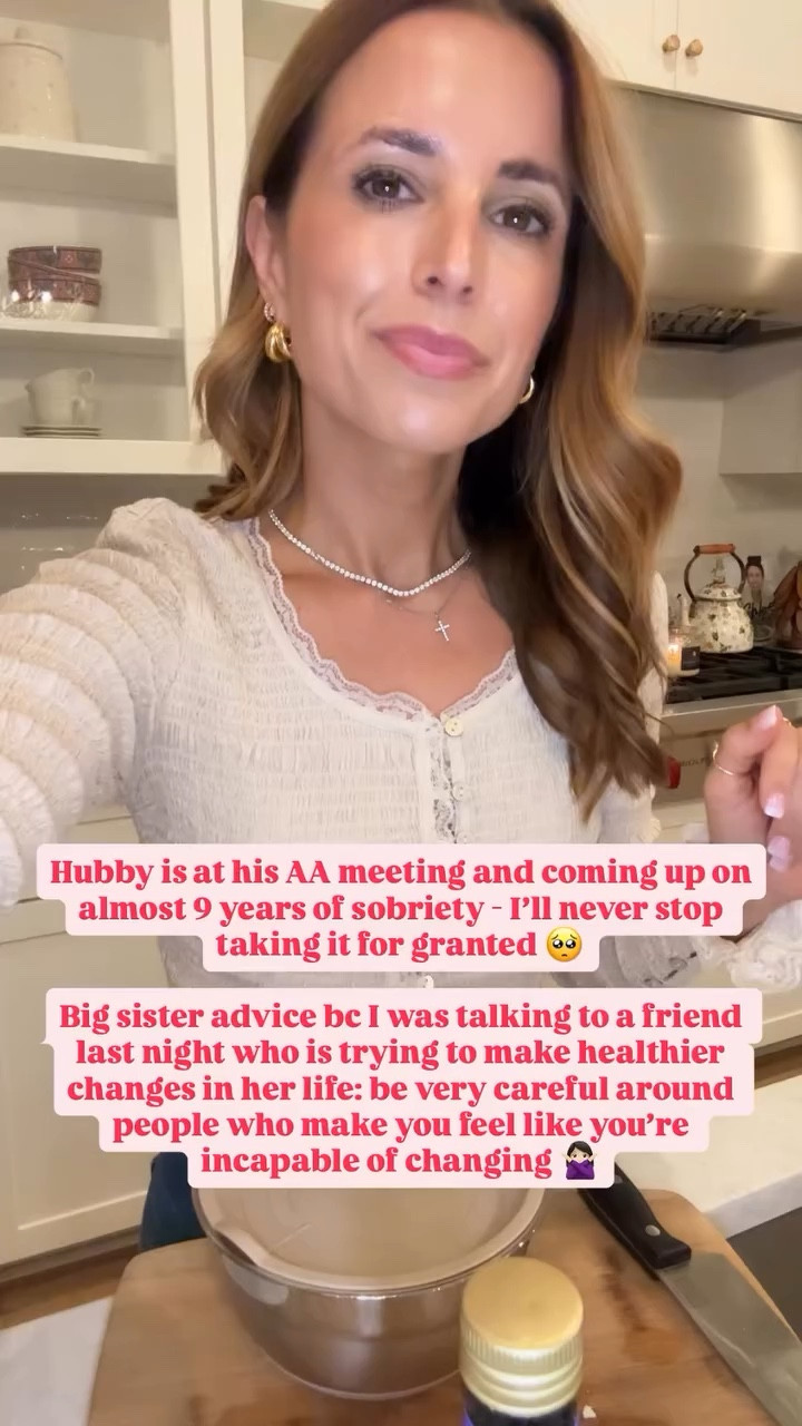 Hubby is at his AA meeting and coming up on almost 9 years of sobriety - I’ll never stop taking it for granted 🥺

Big sister advice bc I was talking to a friend last night who is trying to make healthier changes in her life: be very careful around people who make you feel like you’re incapable of changing 🙅🏻‍♀️