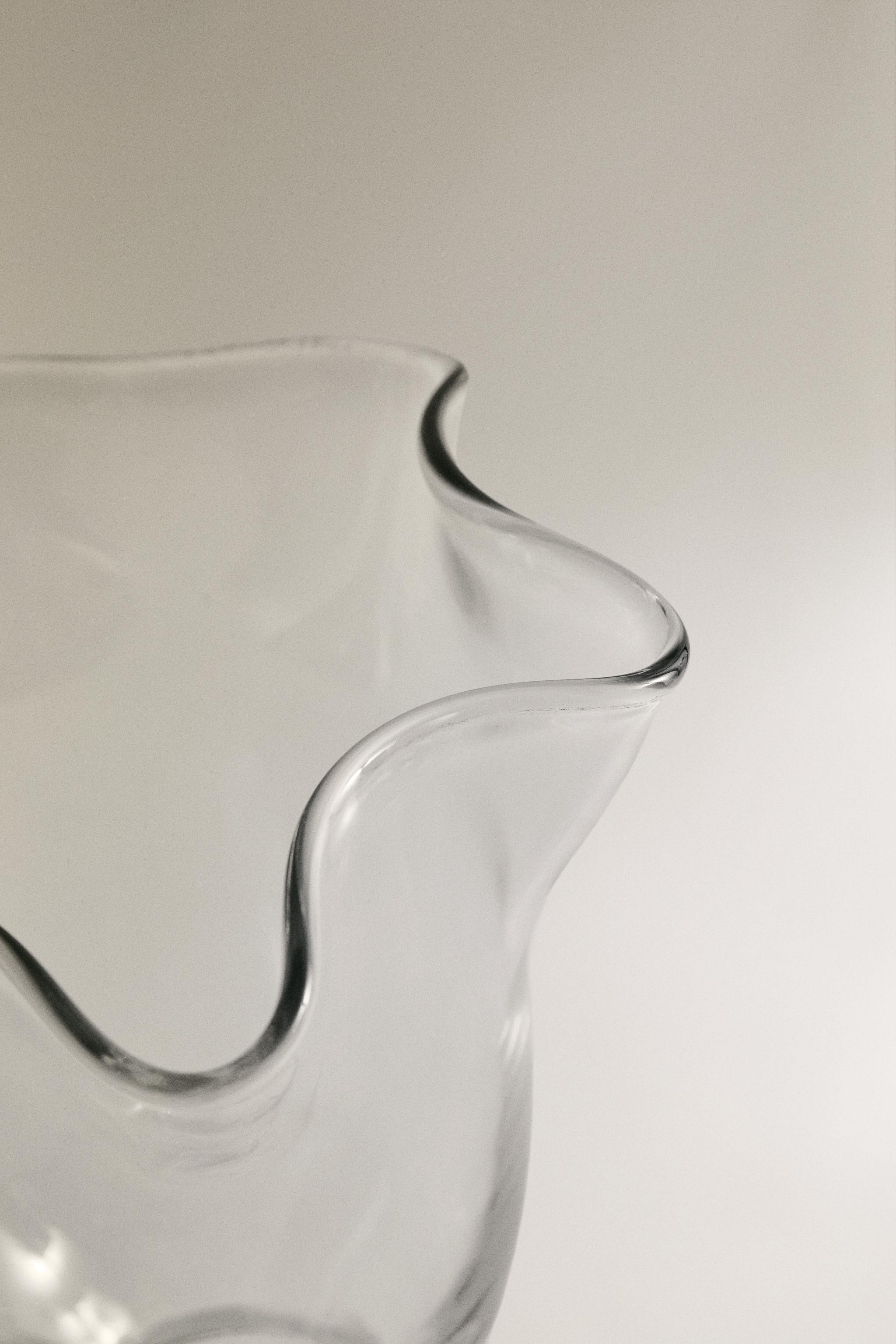 WAVY TRANSPARENT GLASS VASE | Zara US