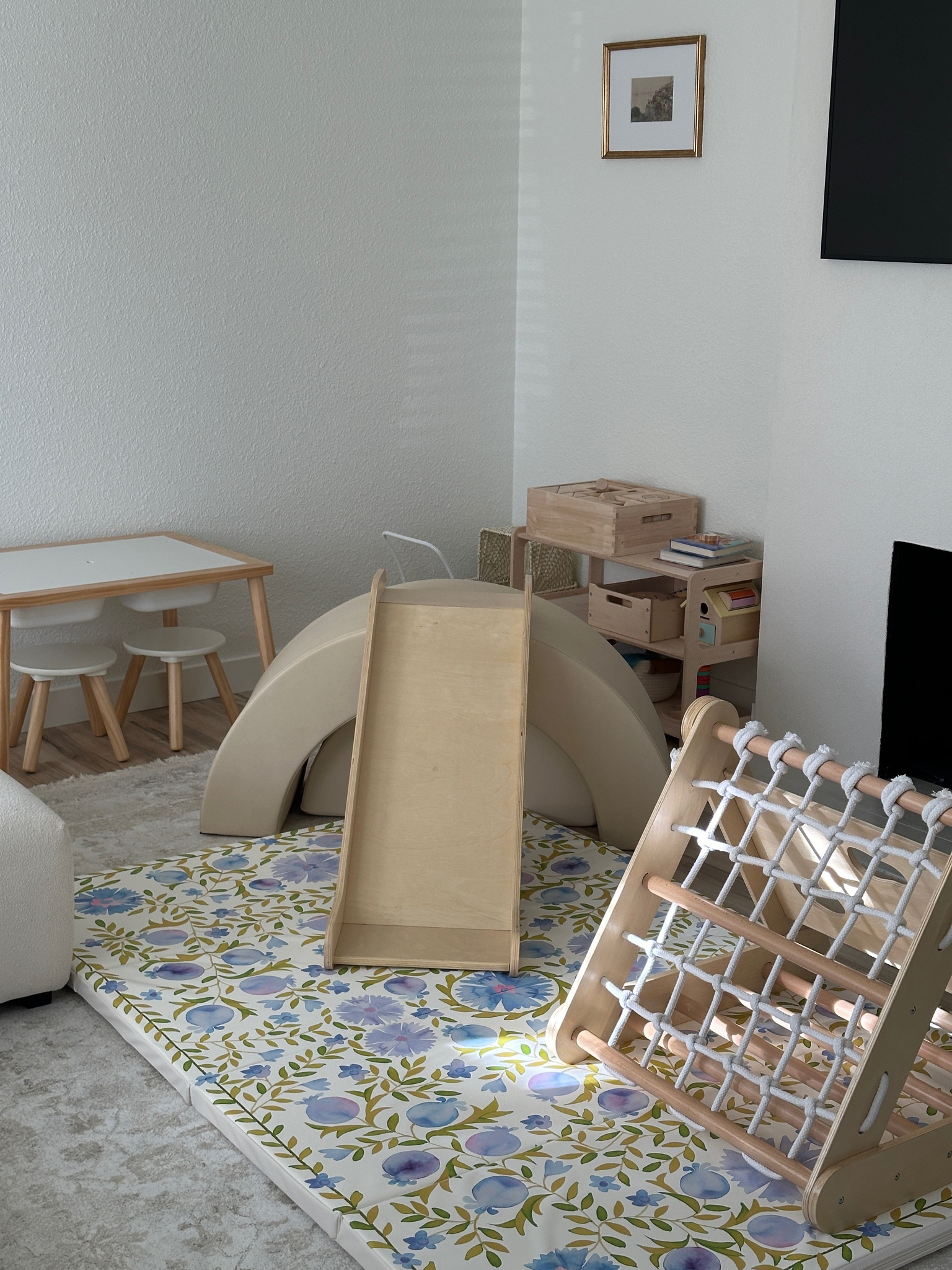 Winter play room inspo 🧸

#LTKkids #LTKbaby #LTKfamily