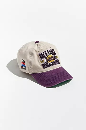 Mitchell & Ness UO Exclusive LA Lakers Back To Back Champs Baseball Hat | Urban Outfitters (US and RoW)