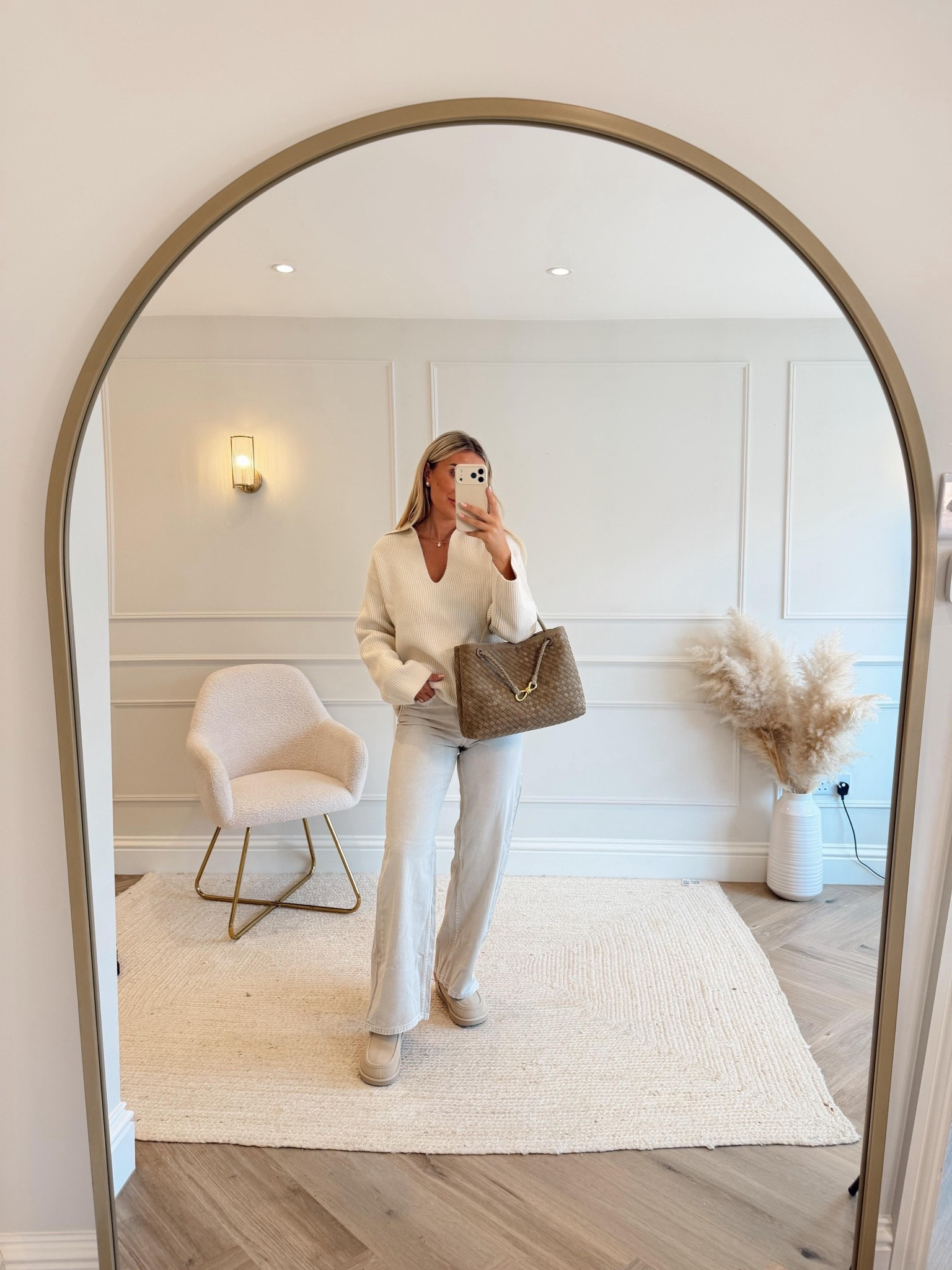 Love a lighter jean for transitioning into Autumn 🤍

Denim, white jeans, knitwear, new season, new in, ootd, autumn outfit

#LTKuk #LTKautumn #LTKstyletip