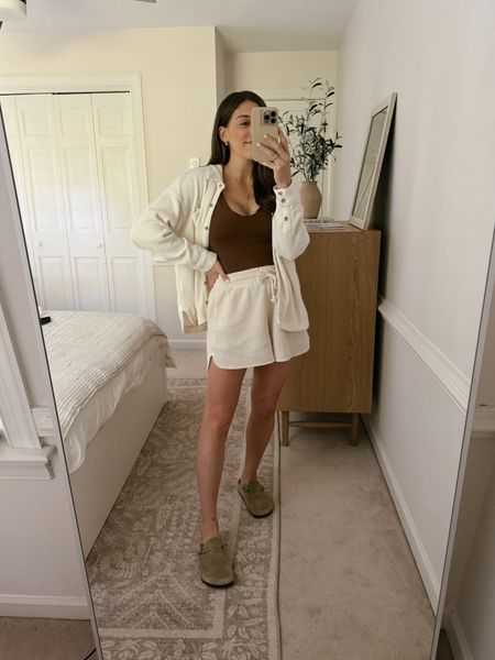 easy at home / errands look. some is sold out so I linked a few similar options! 