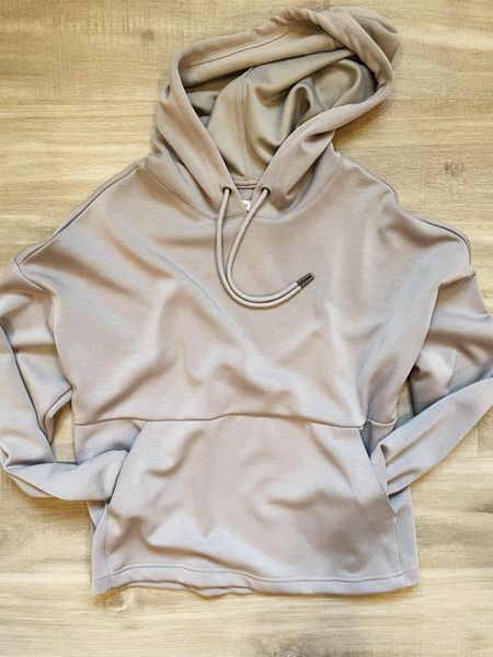 Just $10 today!!! OMG! ⚡️⚡️This hoodie just came out like 3 week’s ago and it’s already on a huge price drop, grabbed the XS, true to size! USE code: EXTRA30

It comes in 4 color options! Mine is the gray. I’ll drop a pic of it 

Xo, Brooke

#LTKStyleTip #LTKFestival #LTKGiftGuide